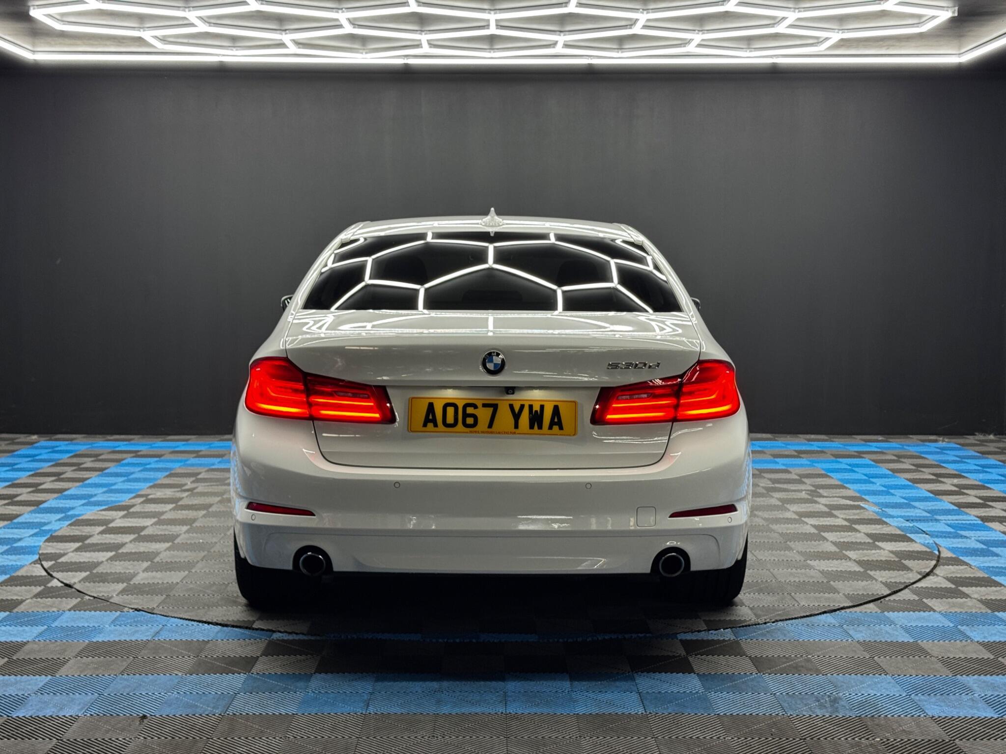 BMW 5 Series - Image 6