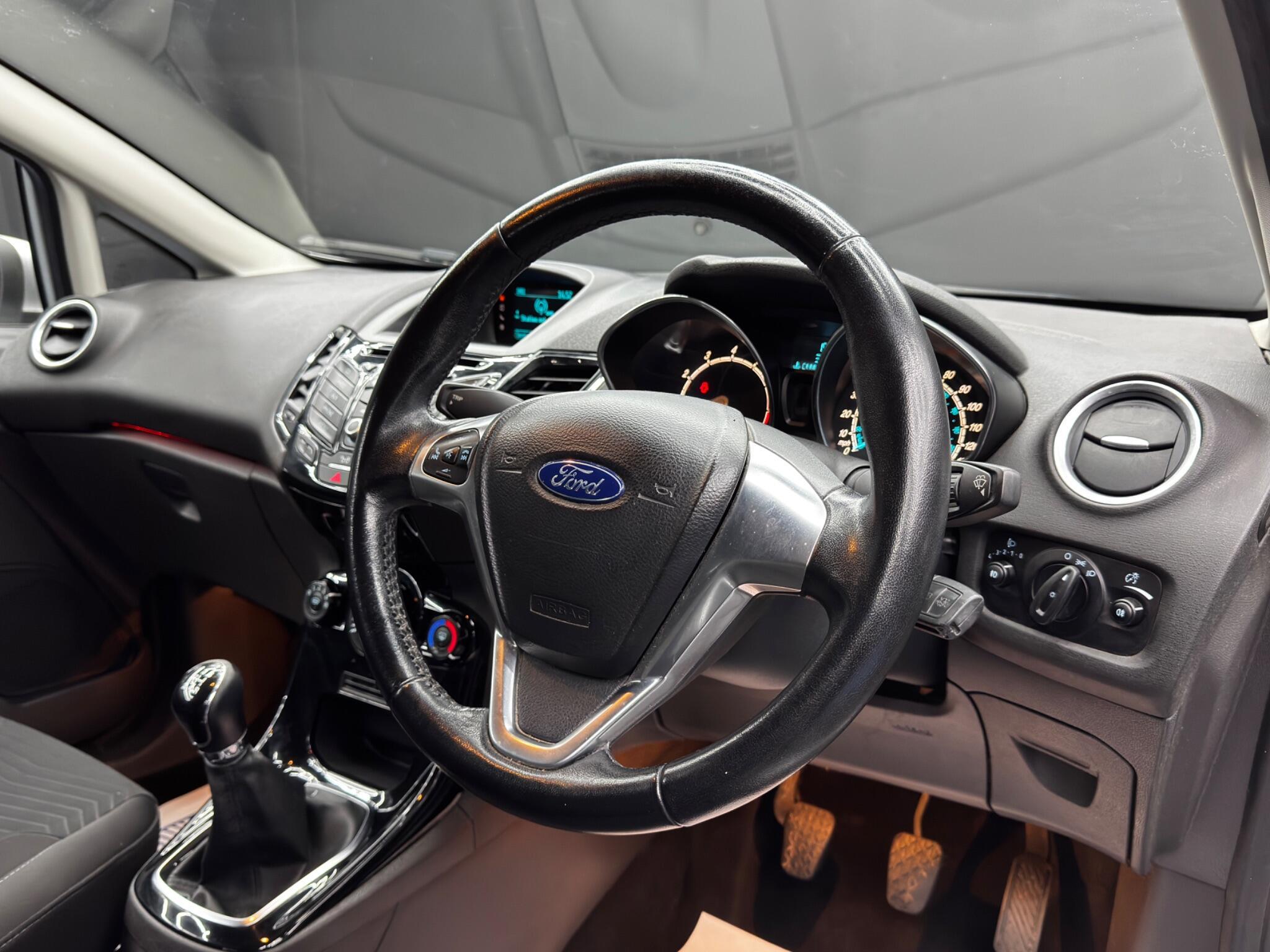 Ford Fiesta - Image 9