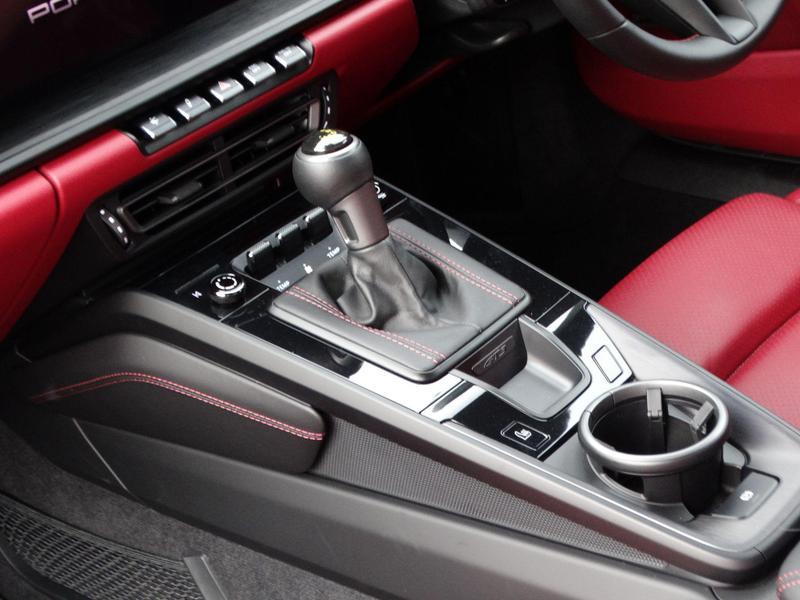 Porsche 911 - Image 15