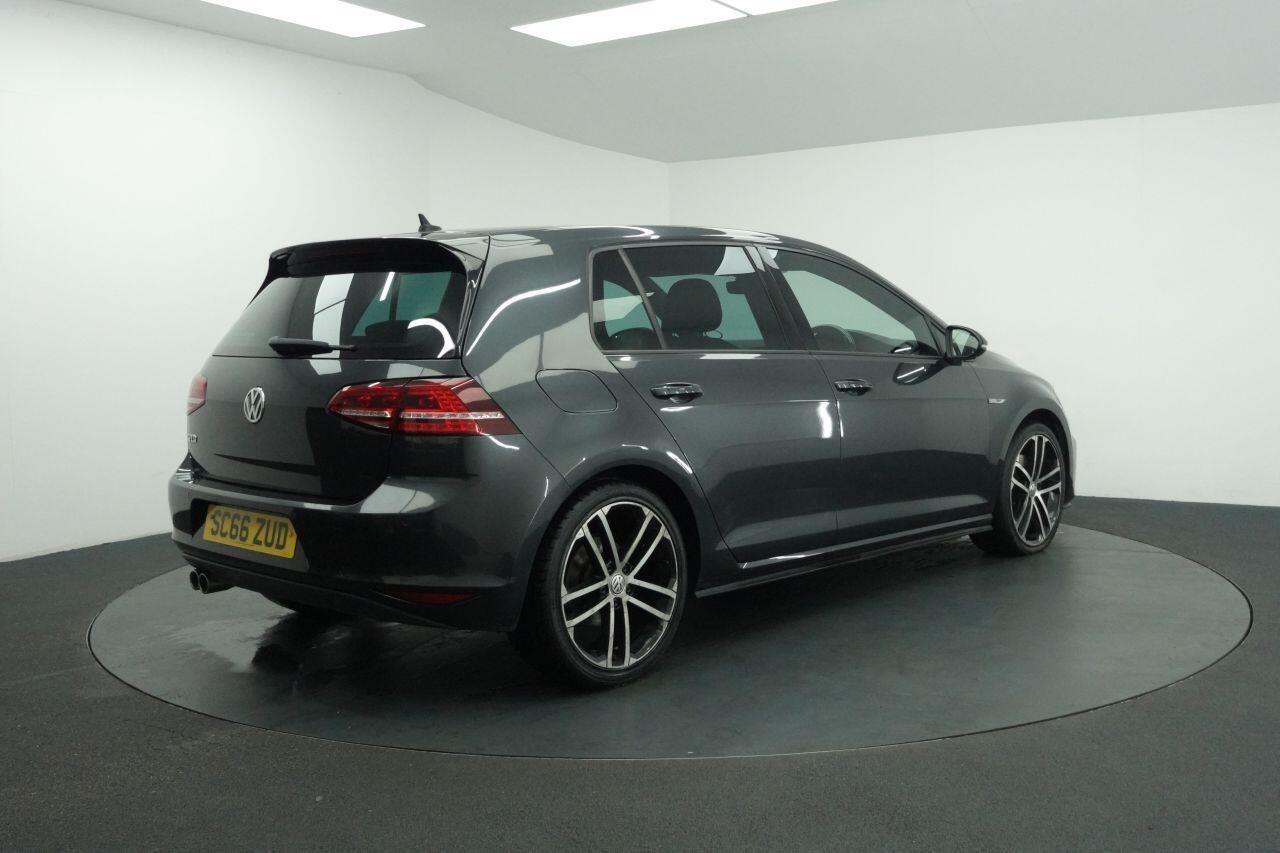 Volkswagen Golf - Image 8