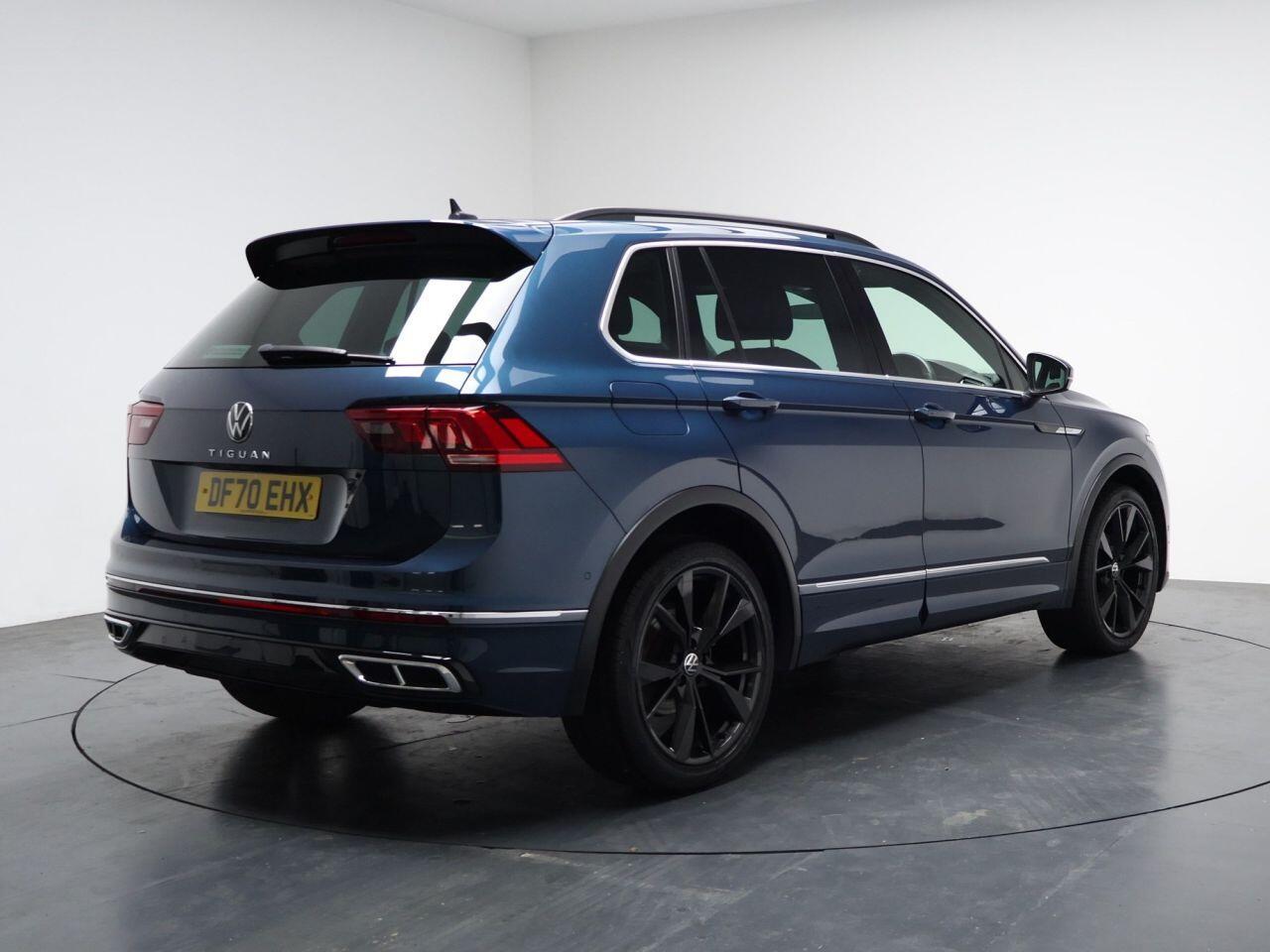 Volkswagen Tiguan - Image 12