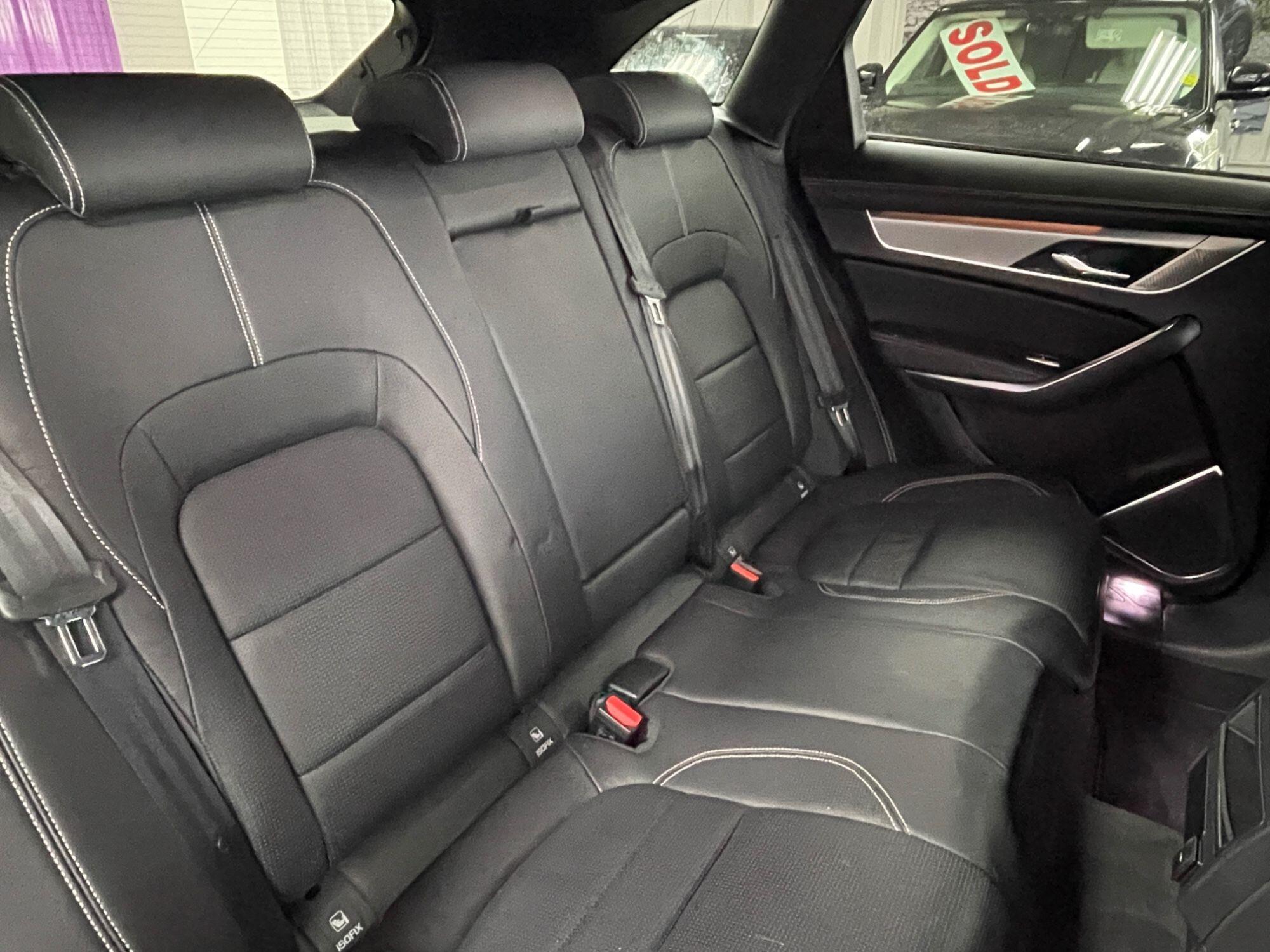 Jaguar F-Pace - Image 26