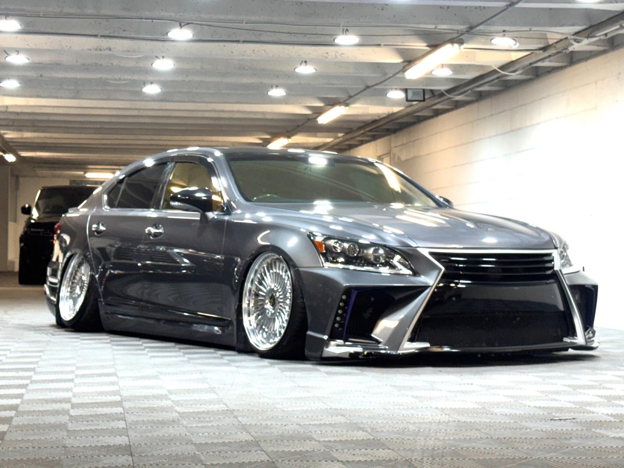 Lexus LS - Image 16