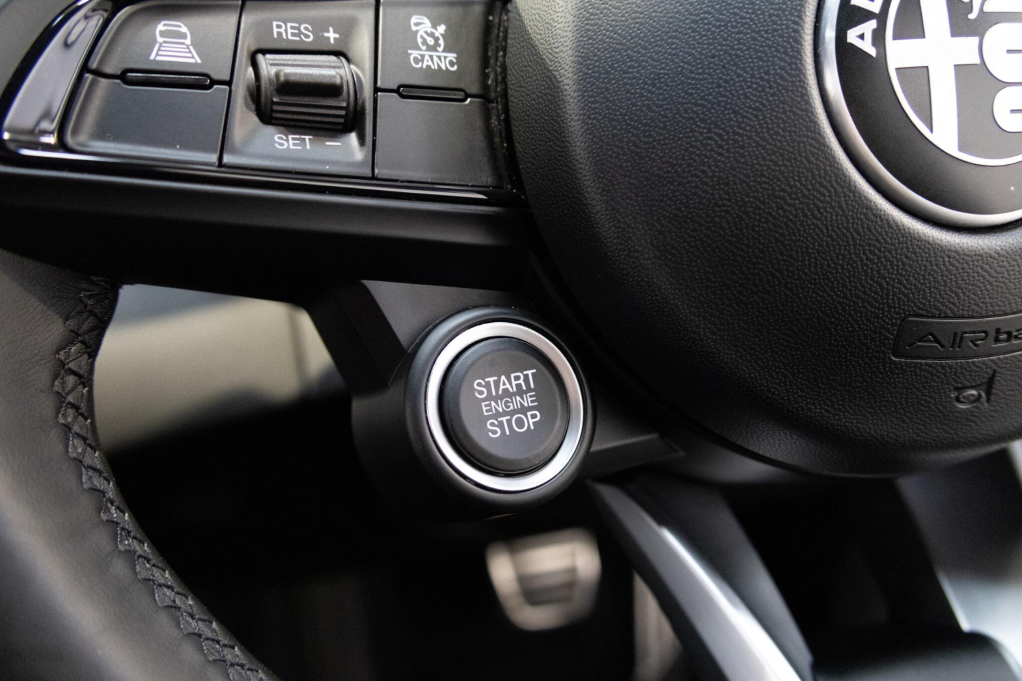 Alfa Romeo Giulia - Image 18