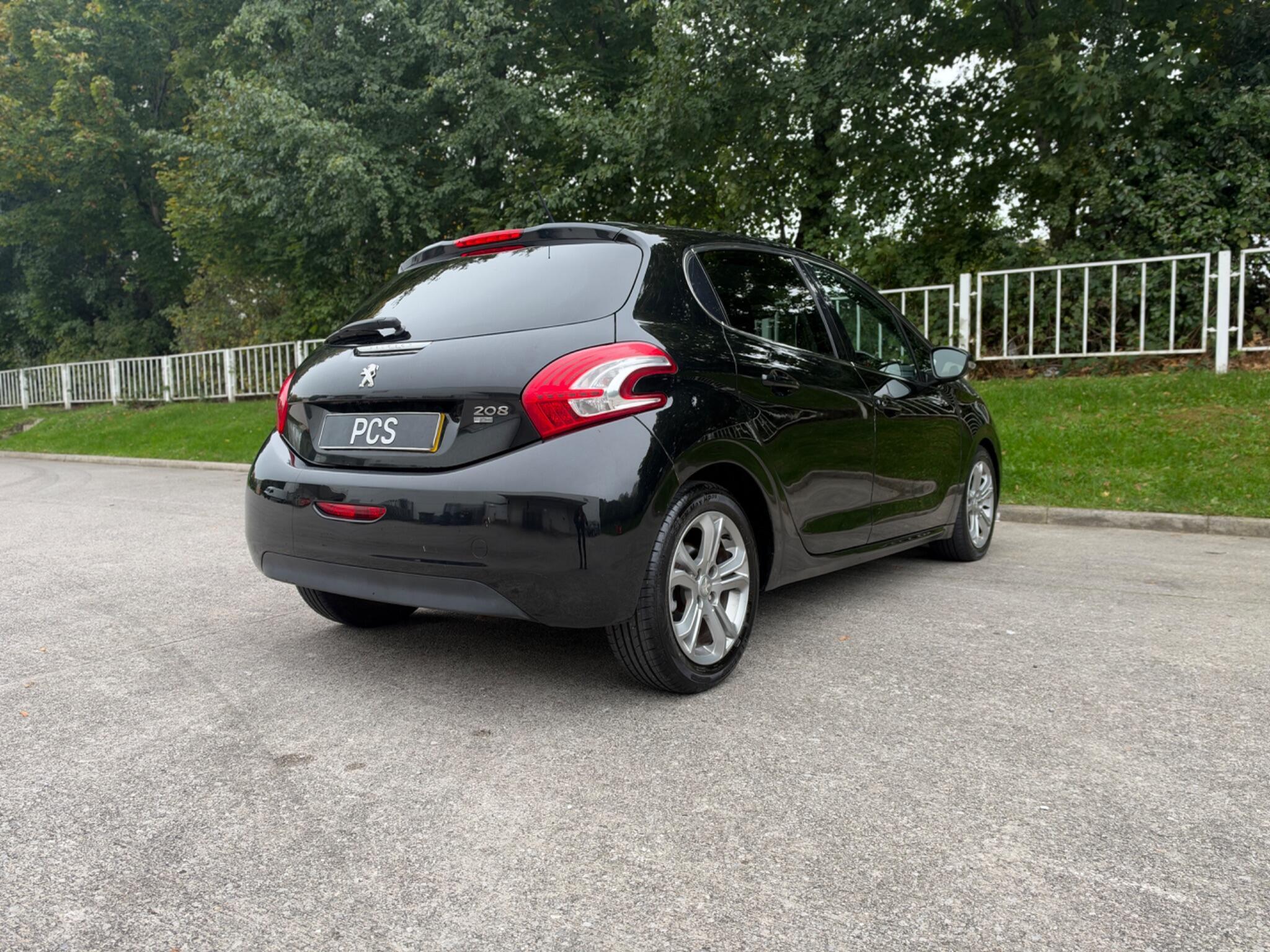 Peugeot 208 - Image 11
