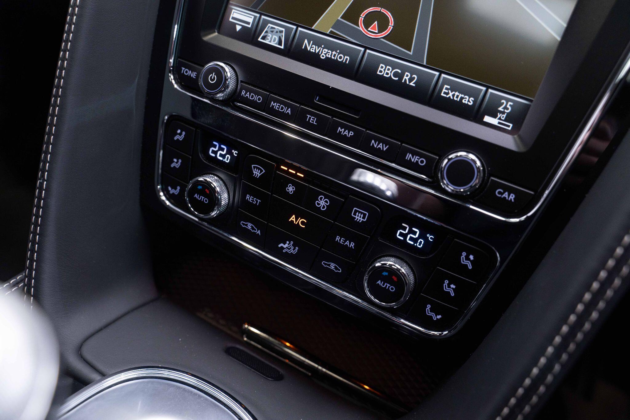 Bentley Flying Spur - Image 18