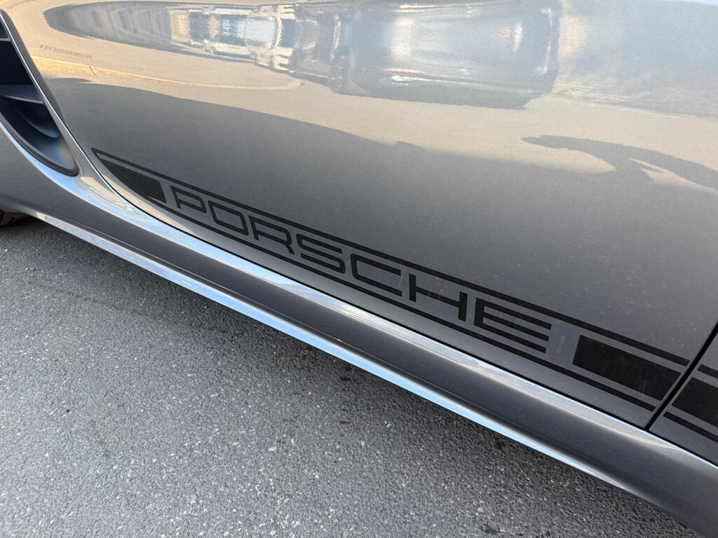 Porsche 718 Cayman - Image 14