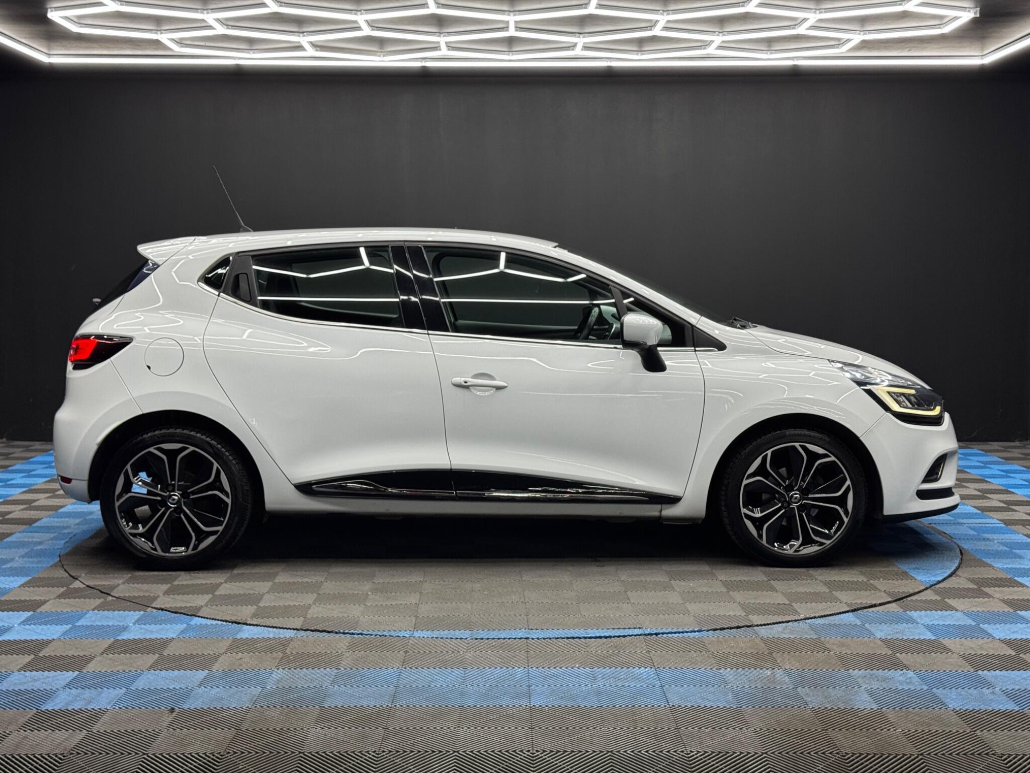 Renault Clio - Image 4