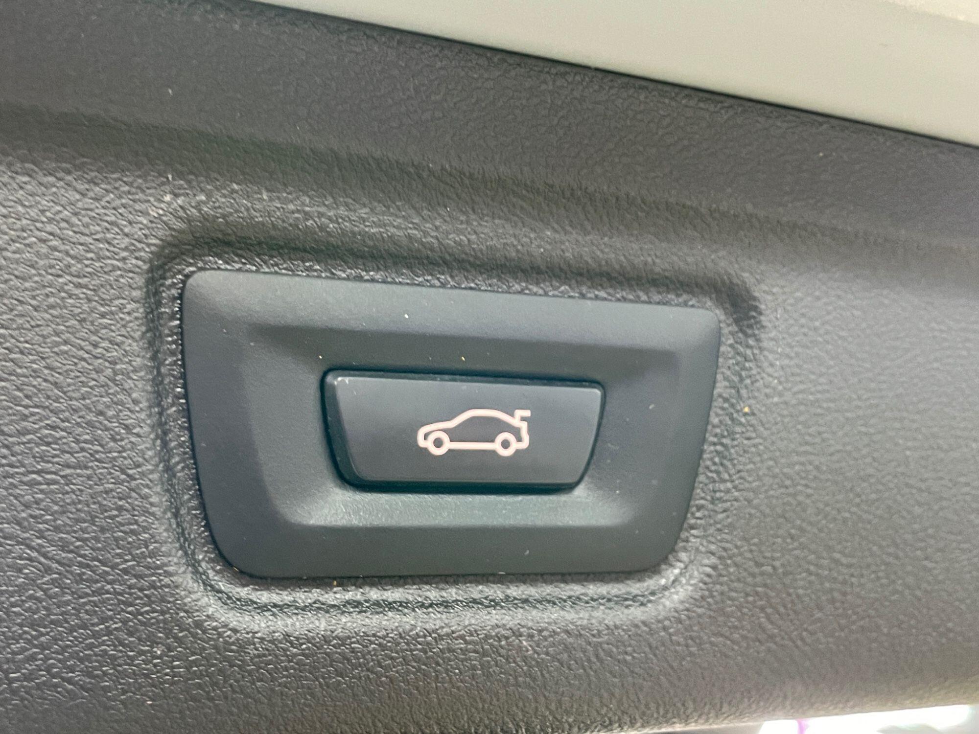 BMW 3 Series - Image 20