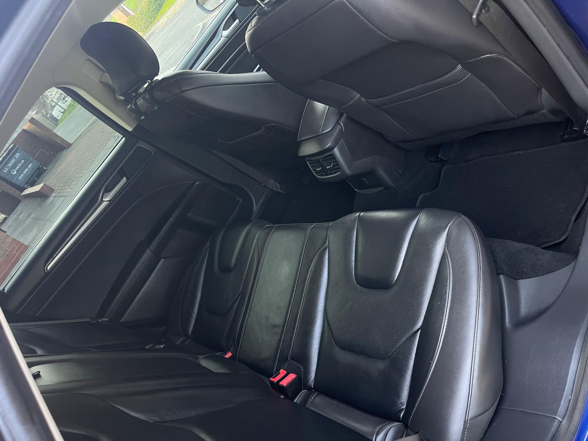 Ford Mondeo - Image 29