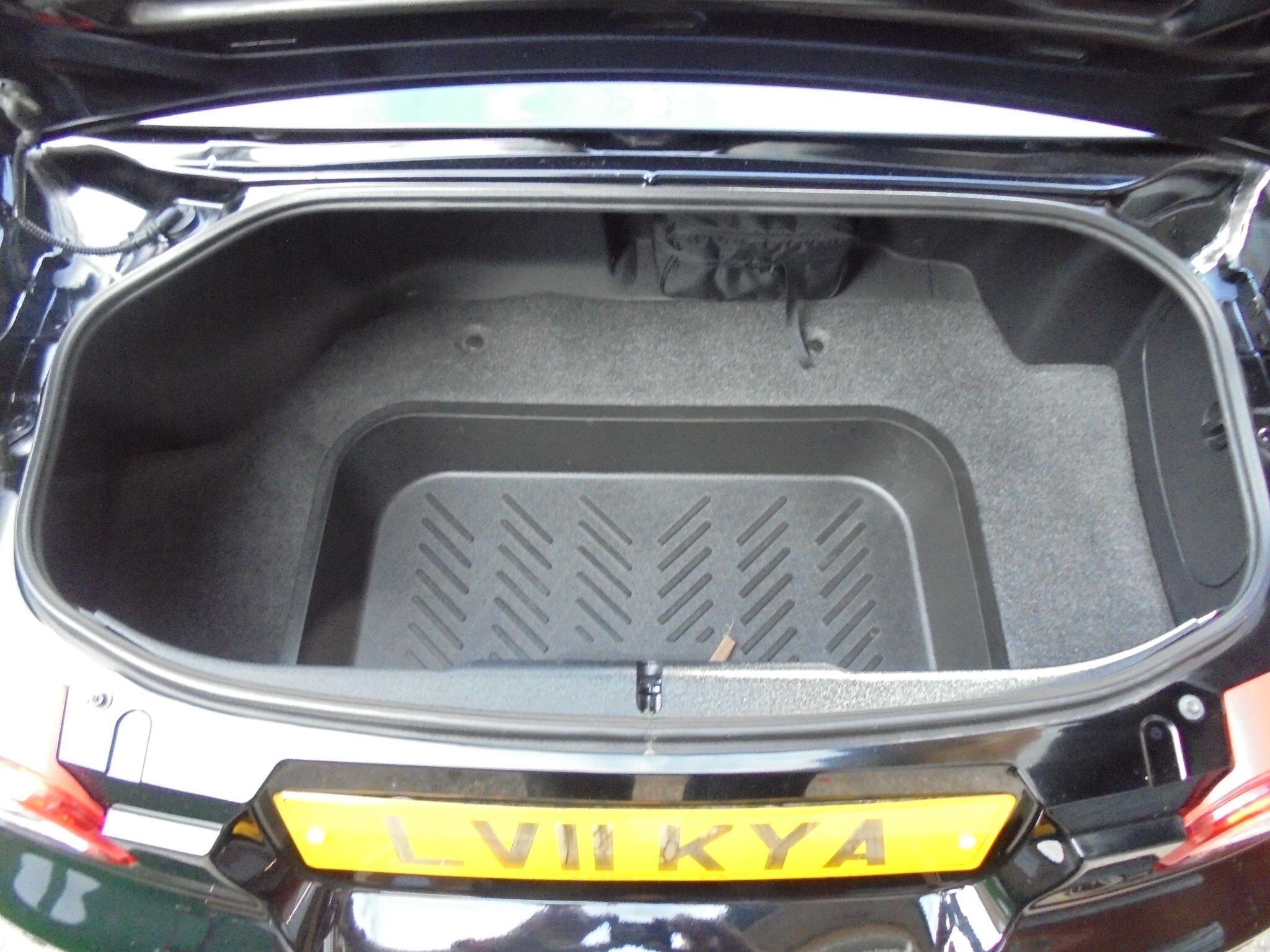 Mazda MX-5 - Image 17