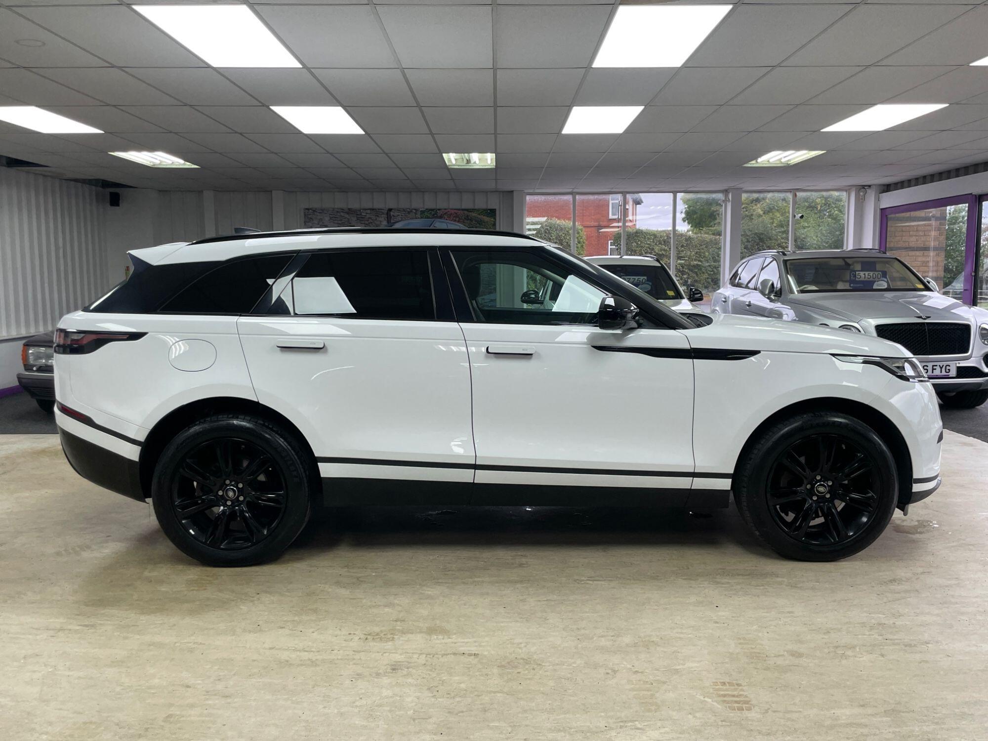 Land Rover Range Rover Velar - Image 11