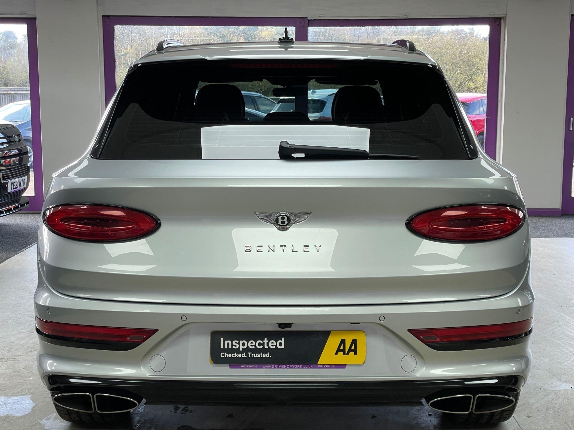 Bentley Bentayga - Image 10