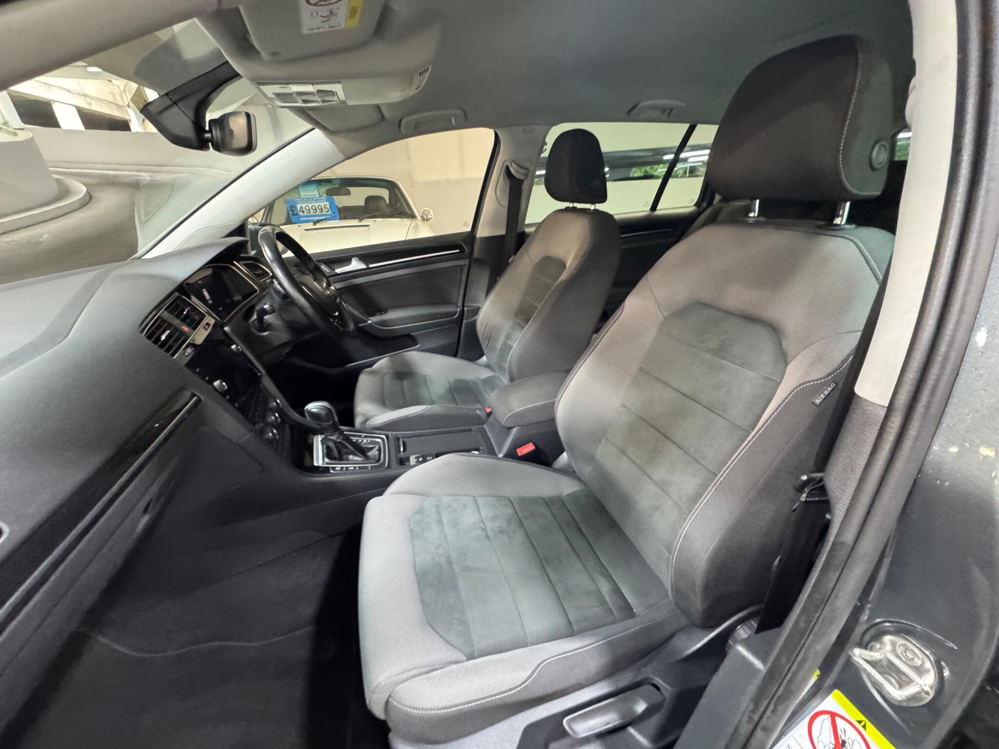 Volkswagen Golf - Image 10