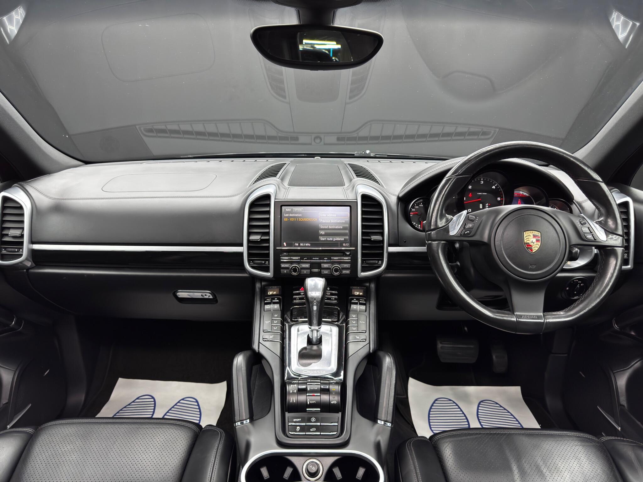Porsche Cayenne - Image 10