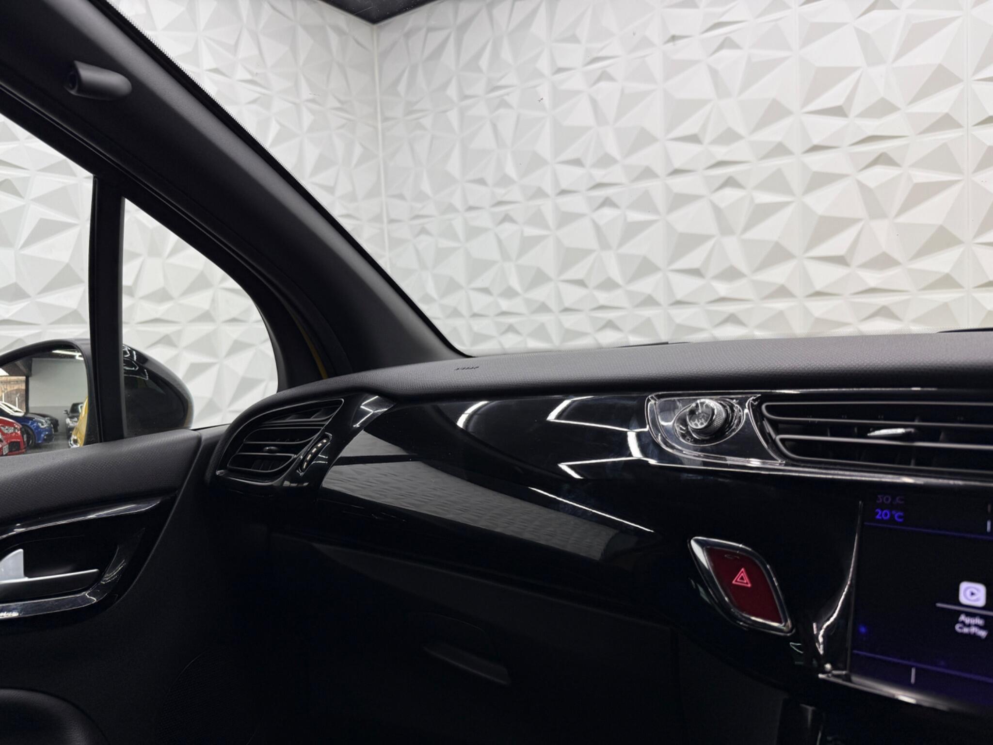 DS AUTOMOBILES DS 3 - Image 40