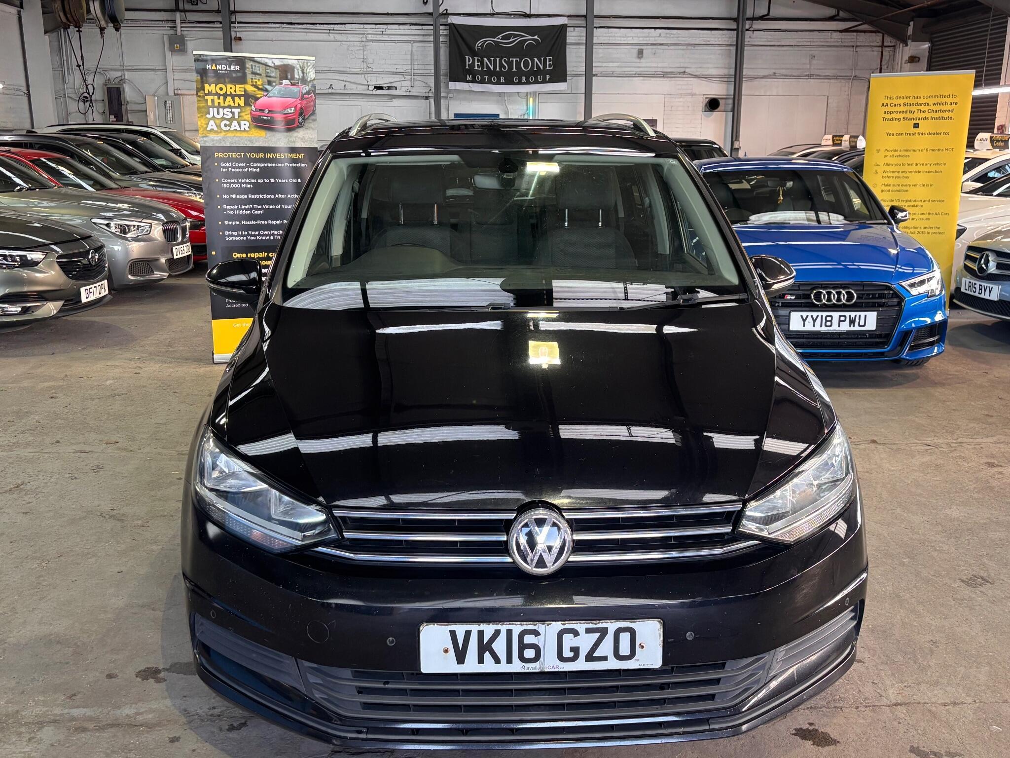 Volkswagen Touran - Image 12