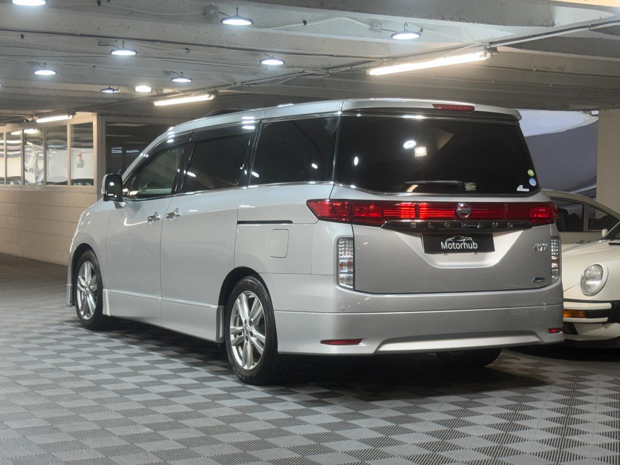 Nissan Elgrand - Image 4