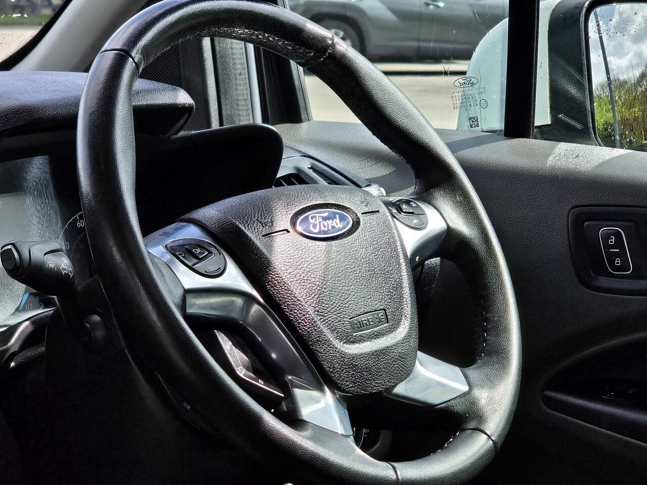 Ford Tourneo Connect - Image 5