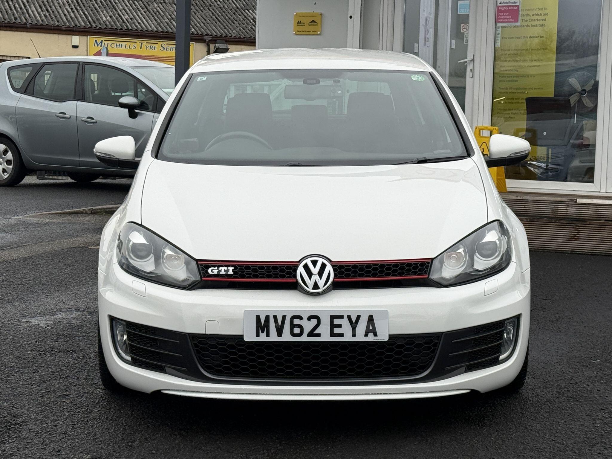 Volkswagen Golf - Image 12