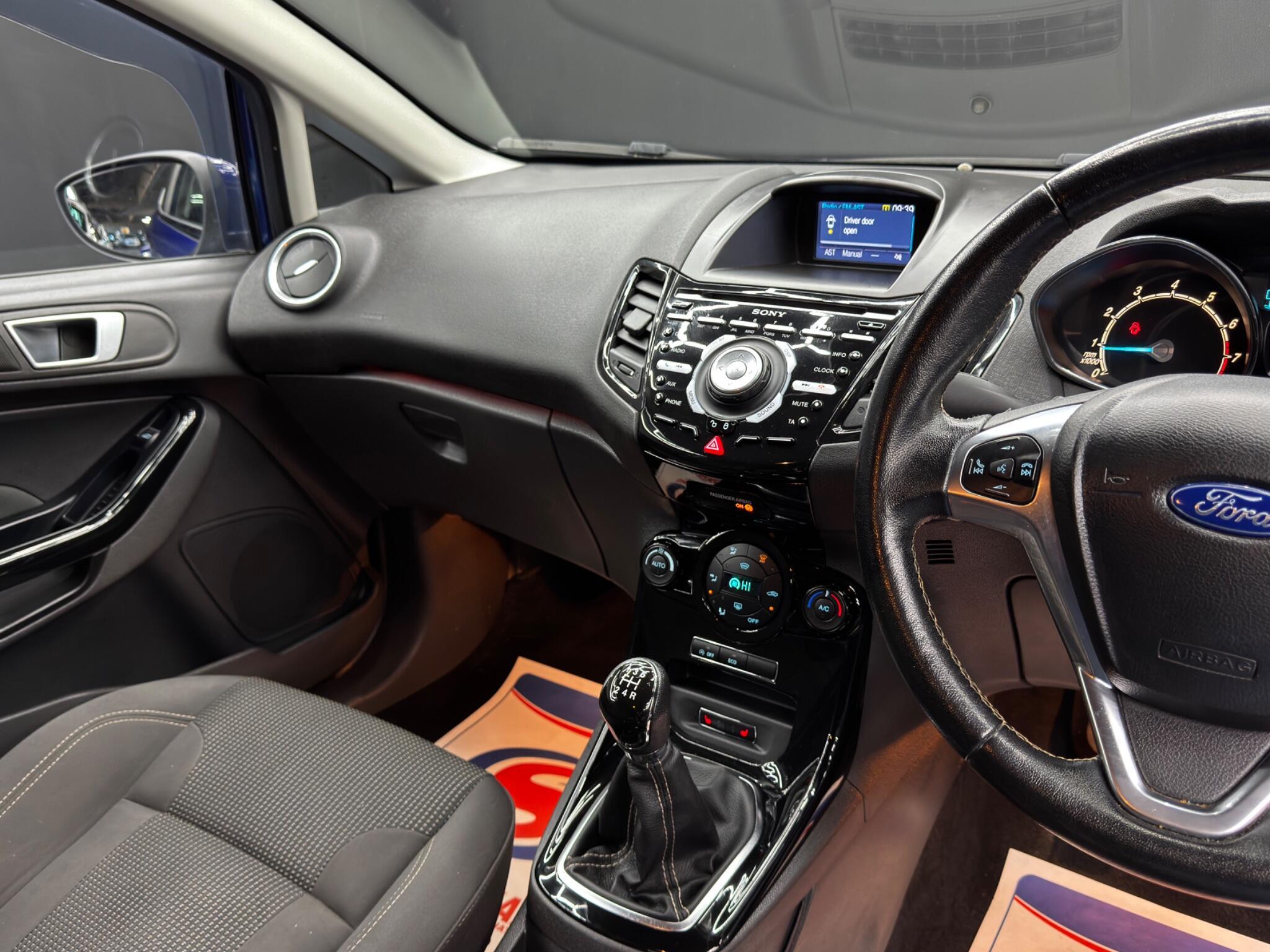 Ford Fiesta - Image 22