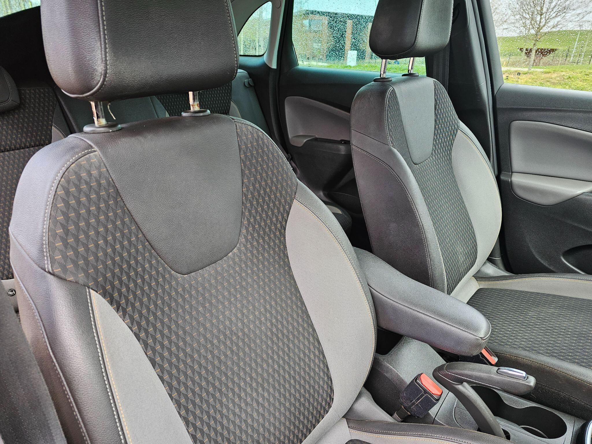 Vauxhall Crossland X - Image 14