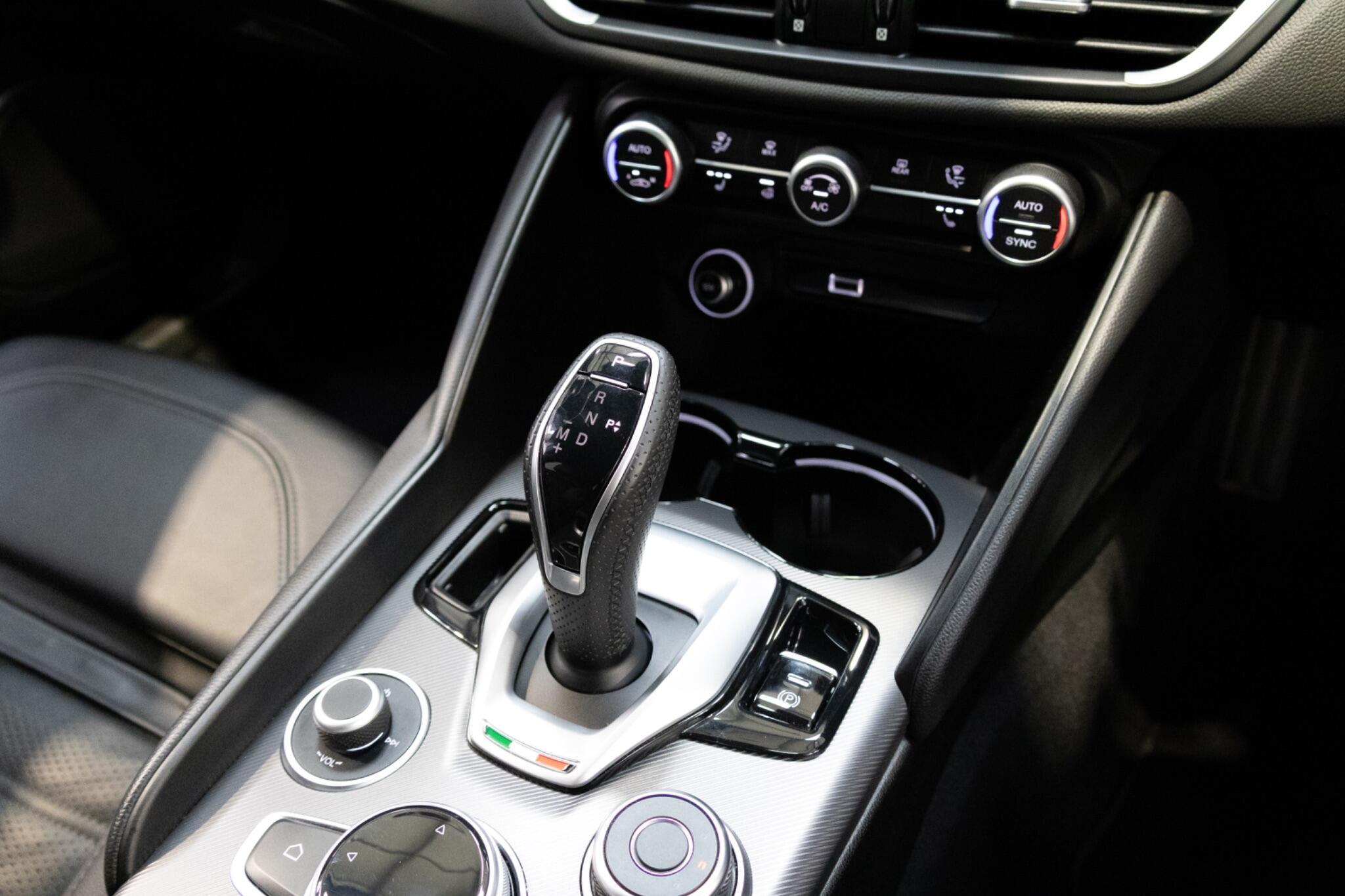 Alfa Romeo Giulia - Image 32