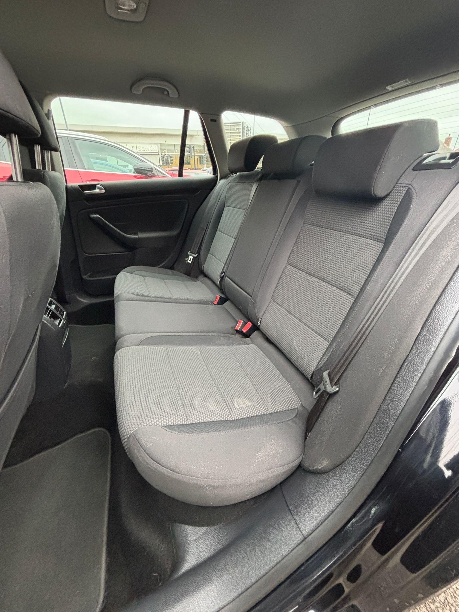 Volkswagen Golf - Image 34