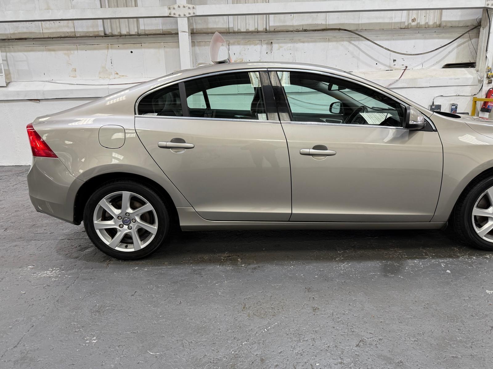 Volvo S60 - Image 8
