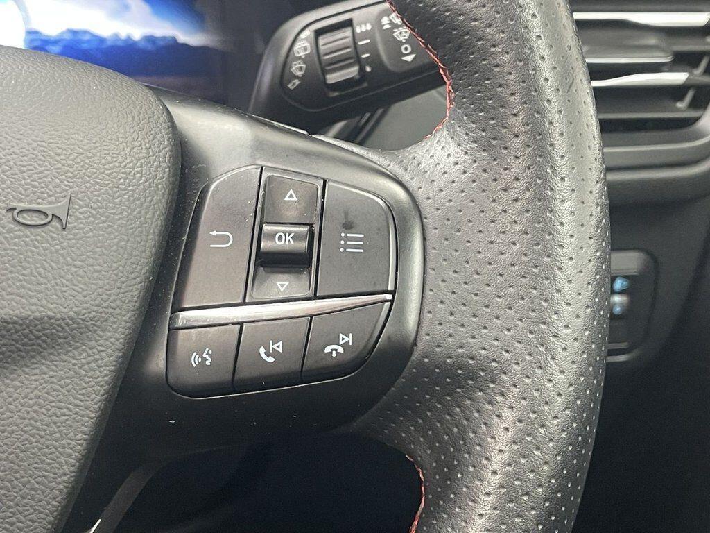 Ford Kuga - Image 38