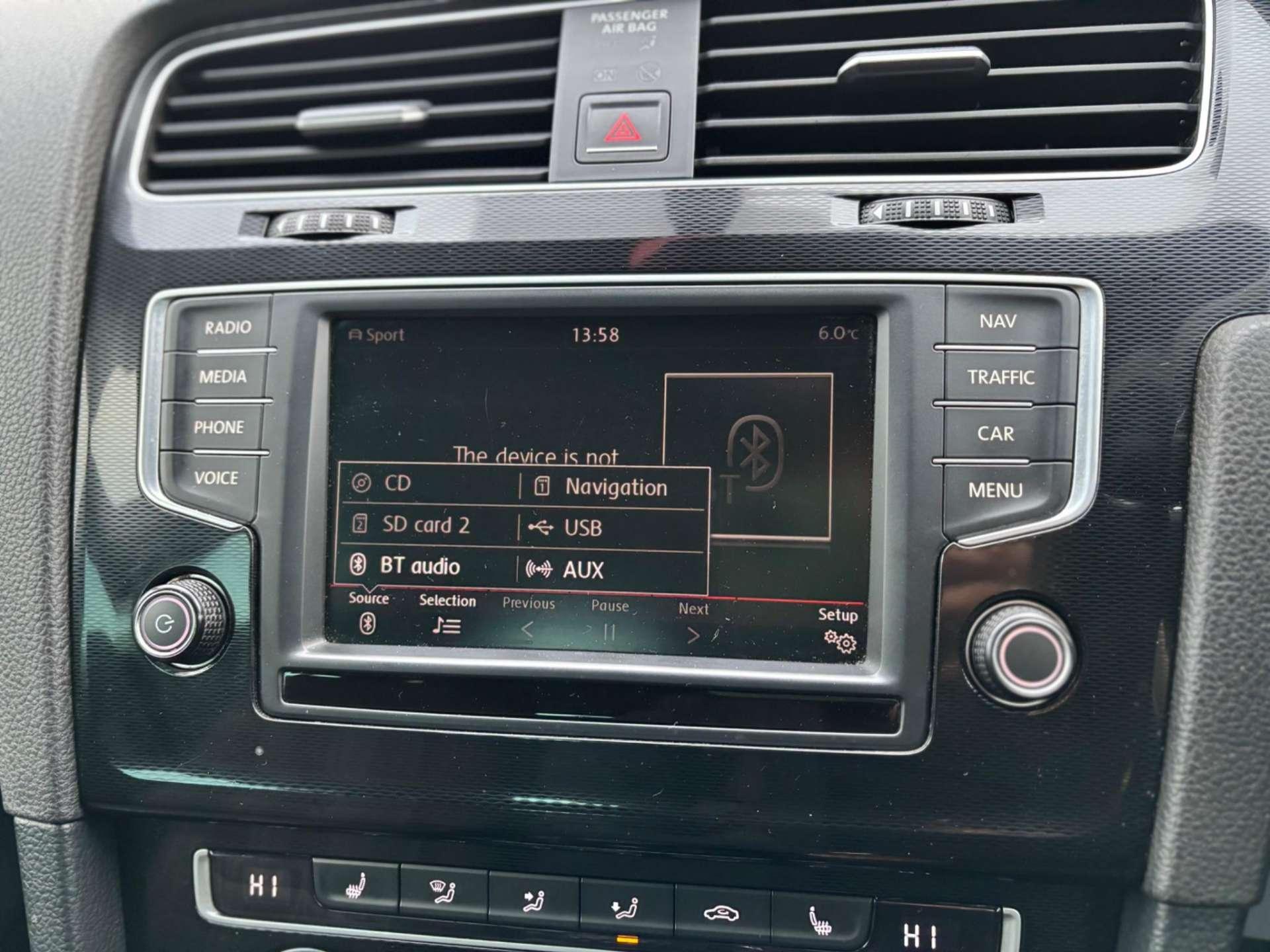 Volkswagen Golf - Image 20