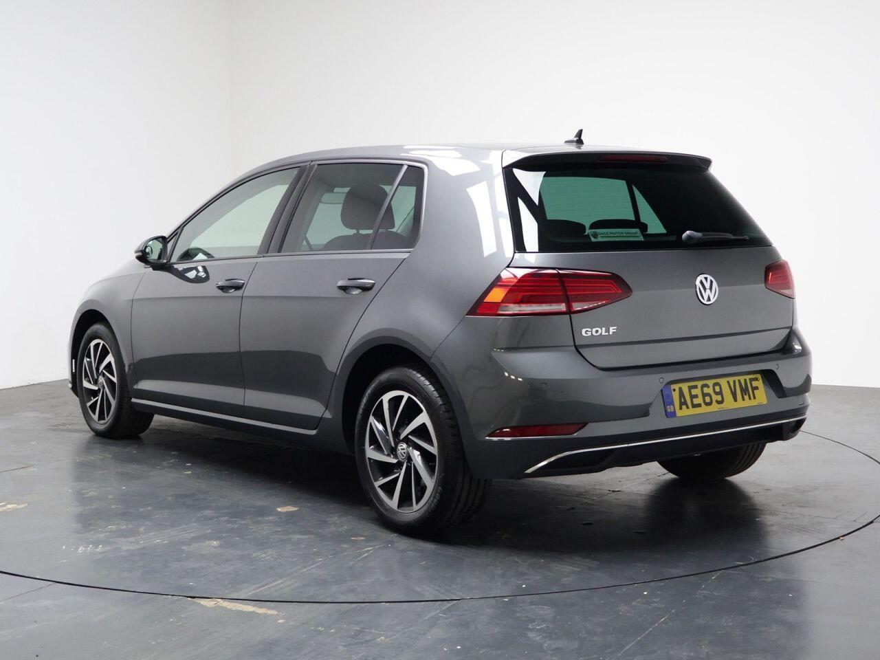 Volkswagen Golf - Image 9