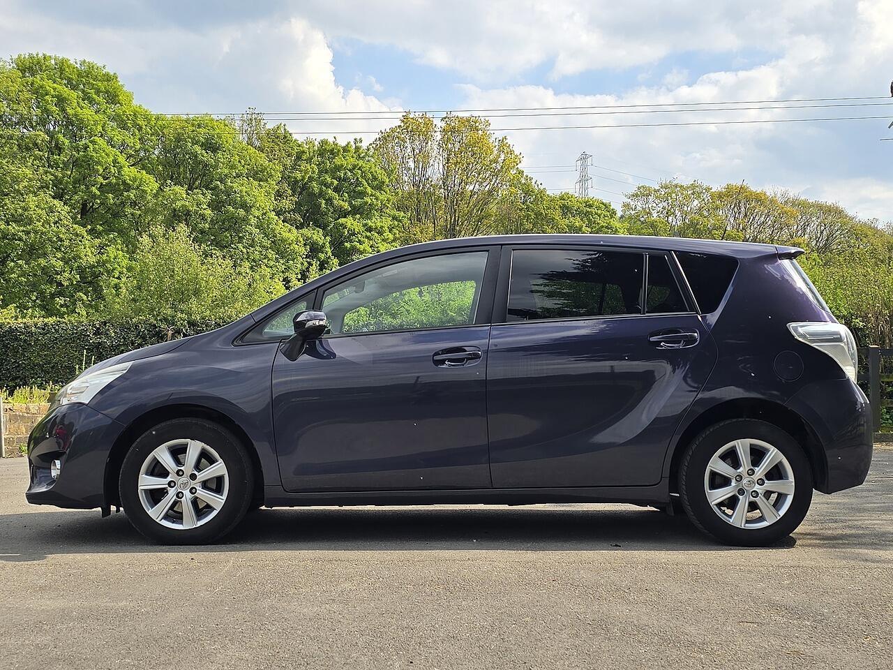 Toyota Verso - Image 18
