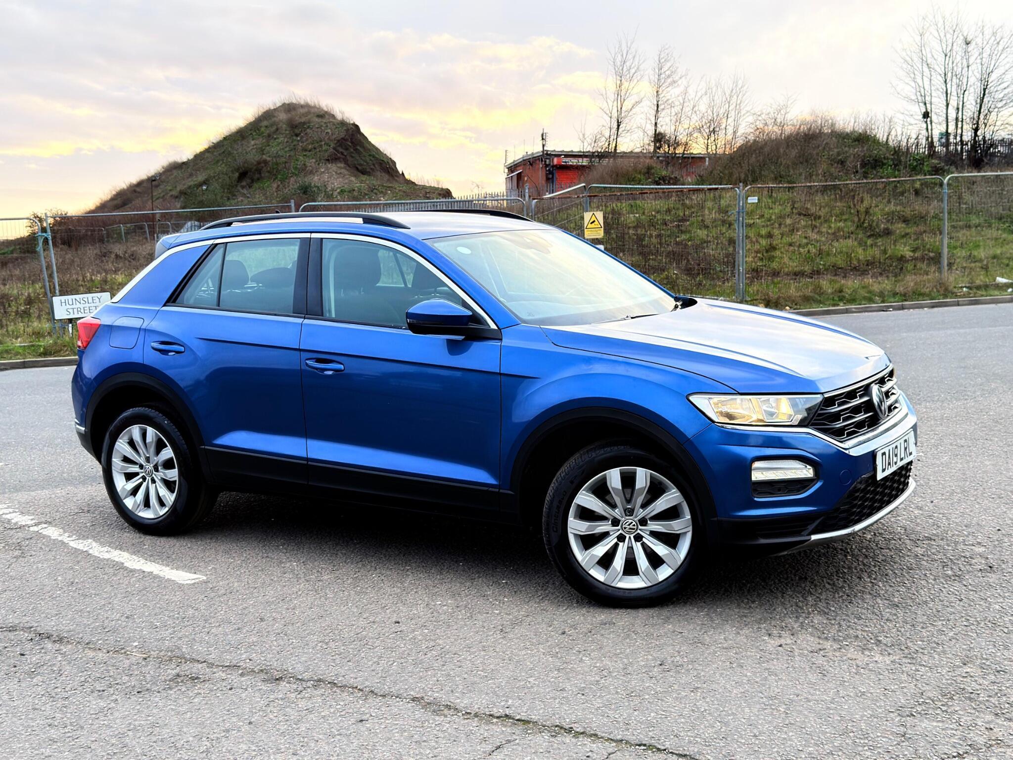 Volkswagen T-Roc - Image 10