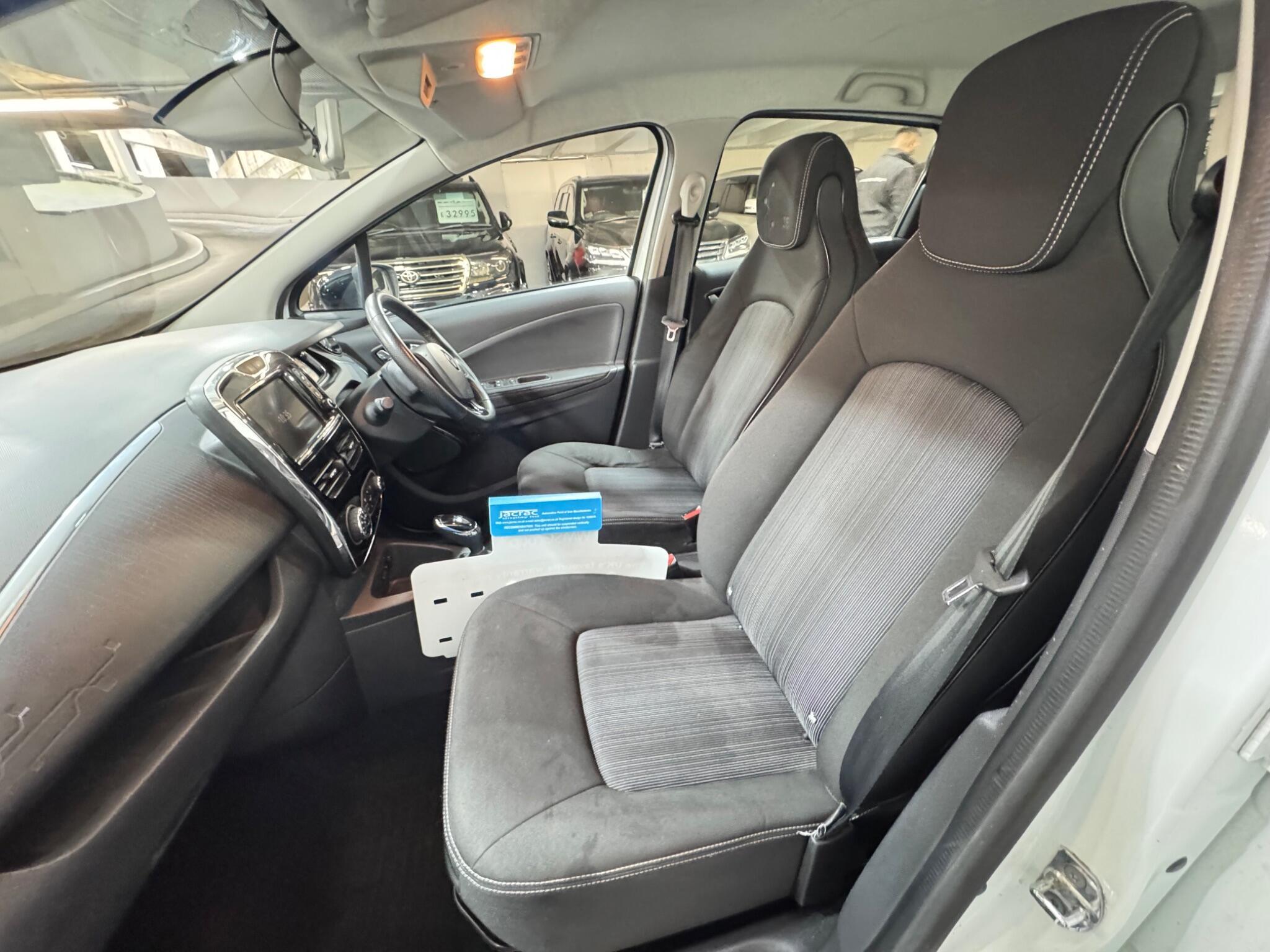 Renault Zoe - Image 11