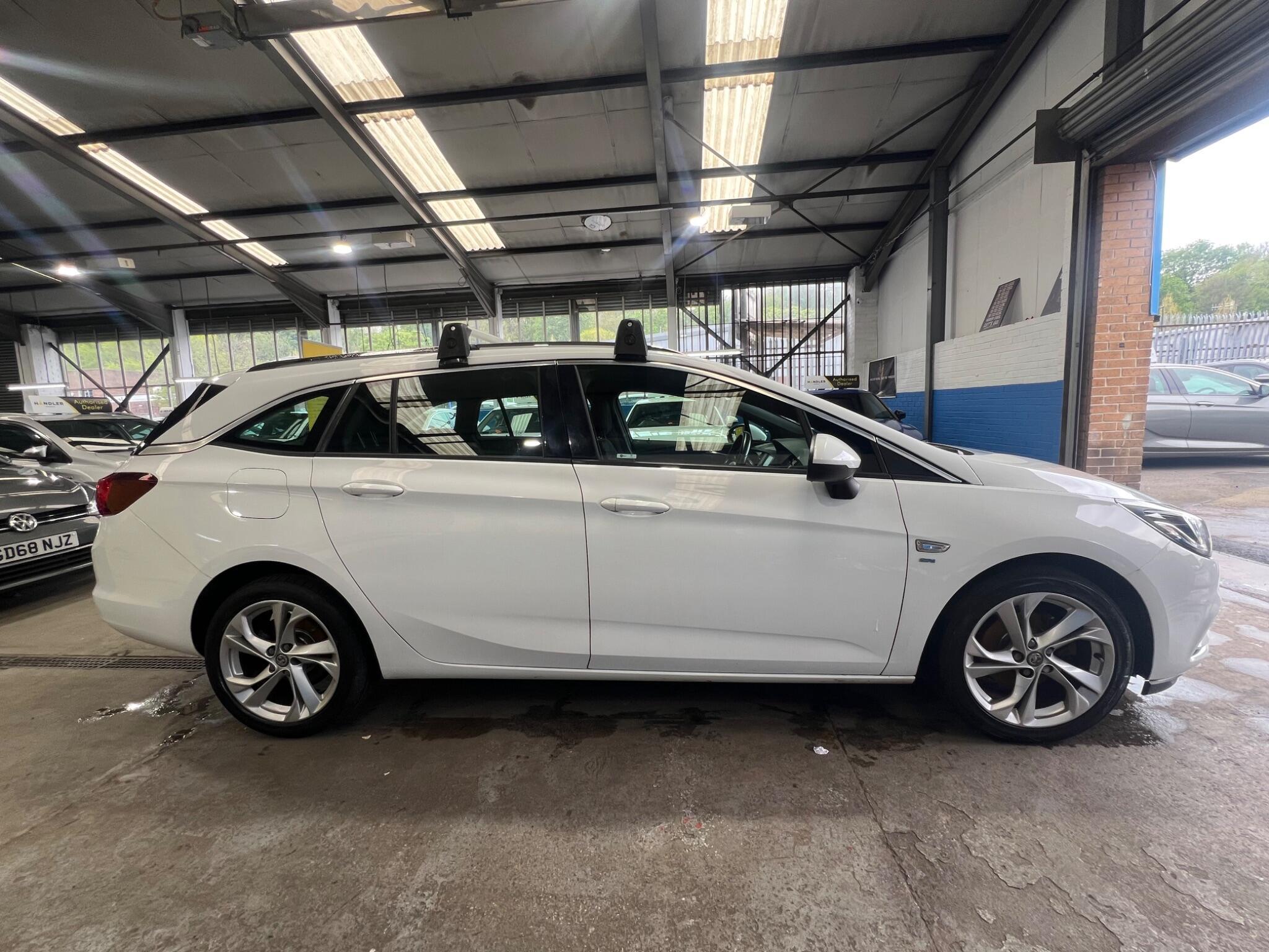 Vauxhall Astra - Image 9