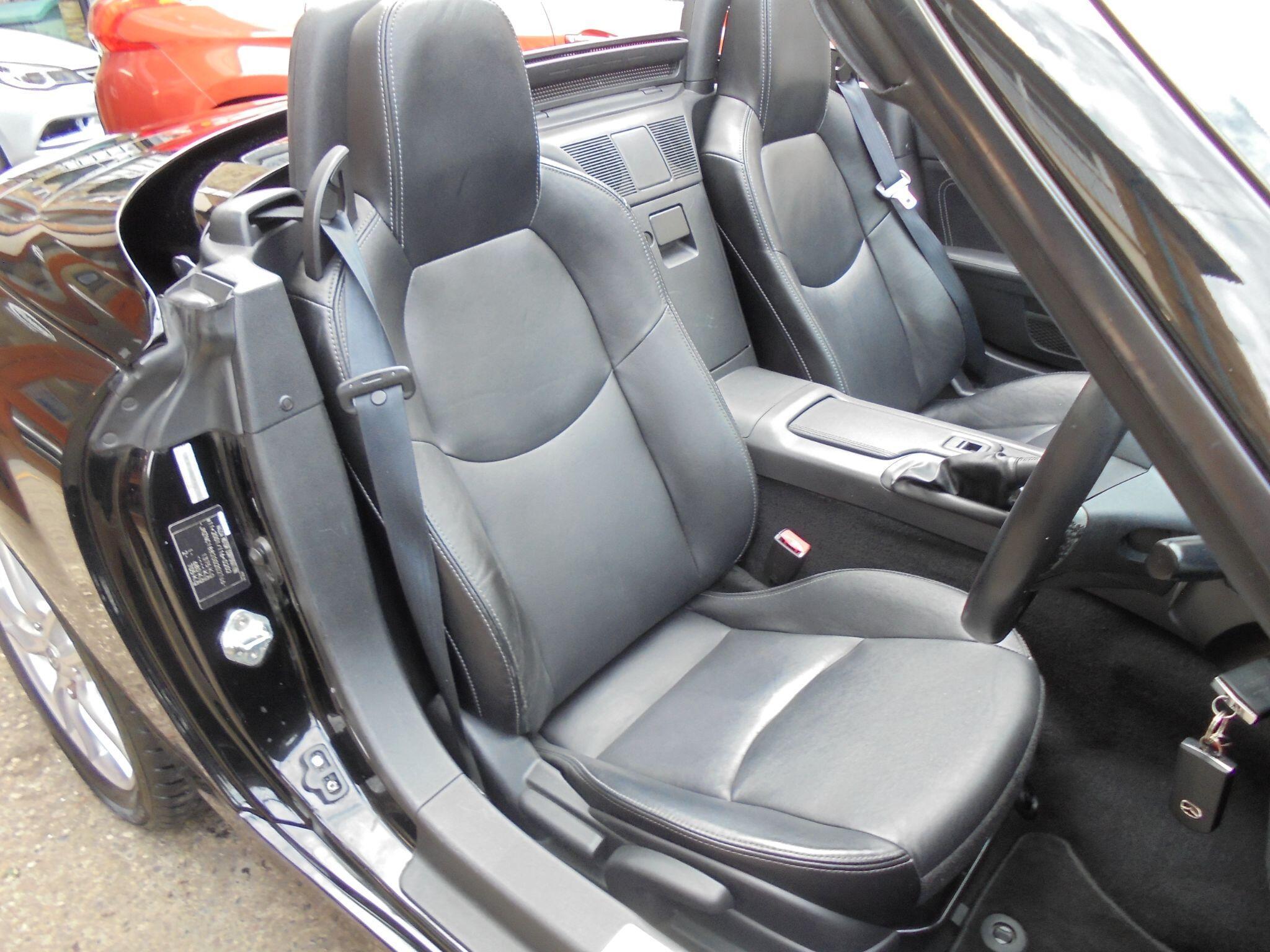 Mazda MX-5 - Image 17