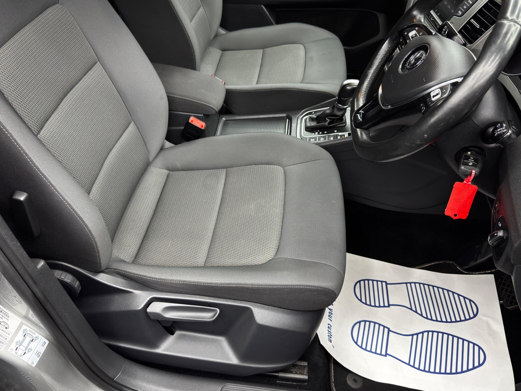 Volkswagen GOLF SV - Image 13