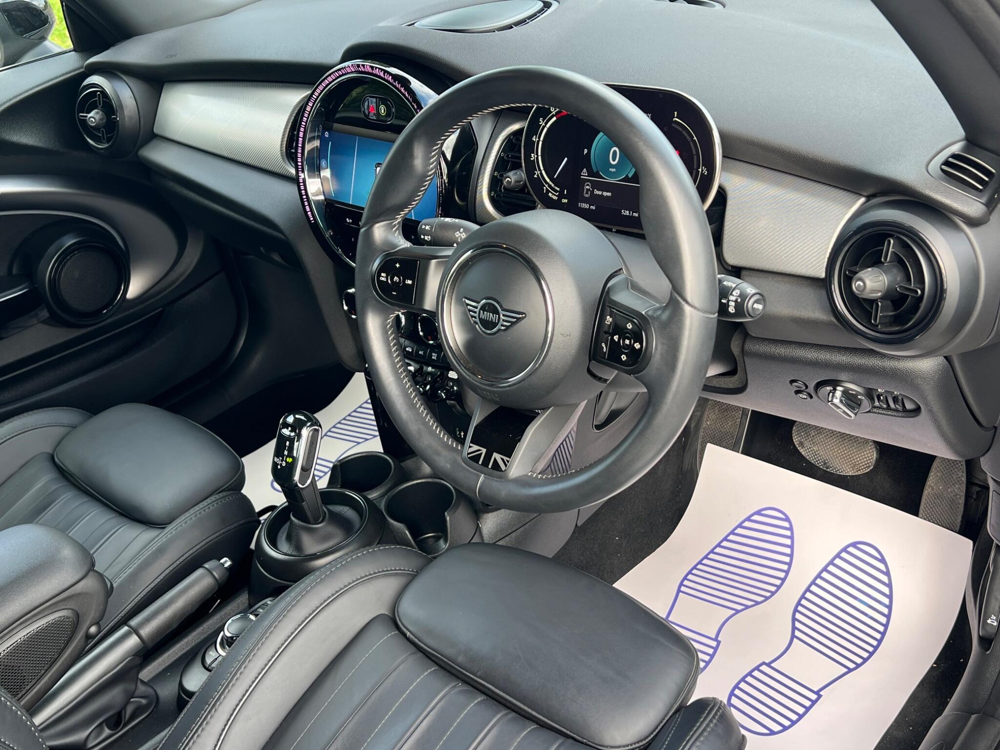 MINI Hatch - Image 14