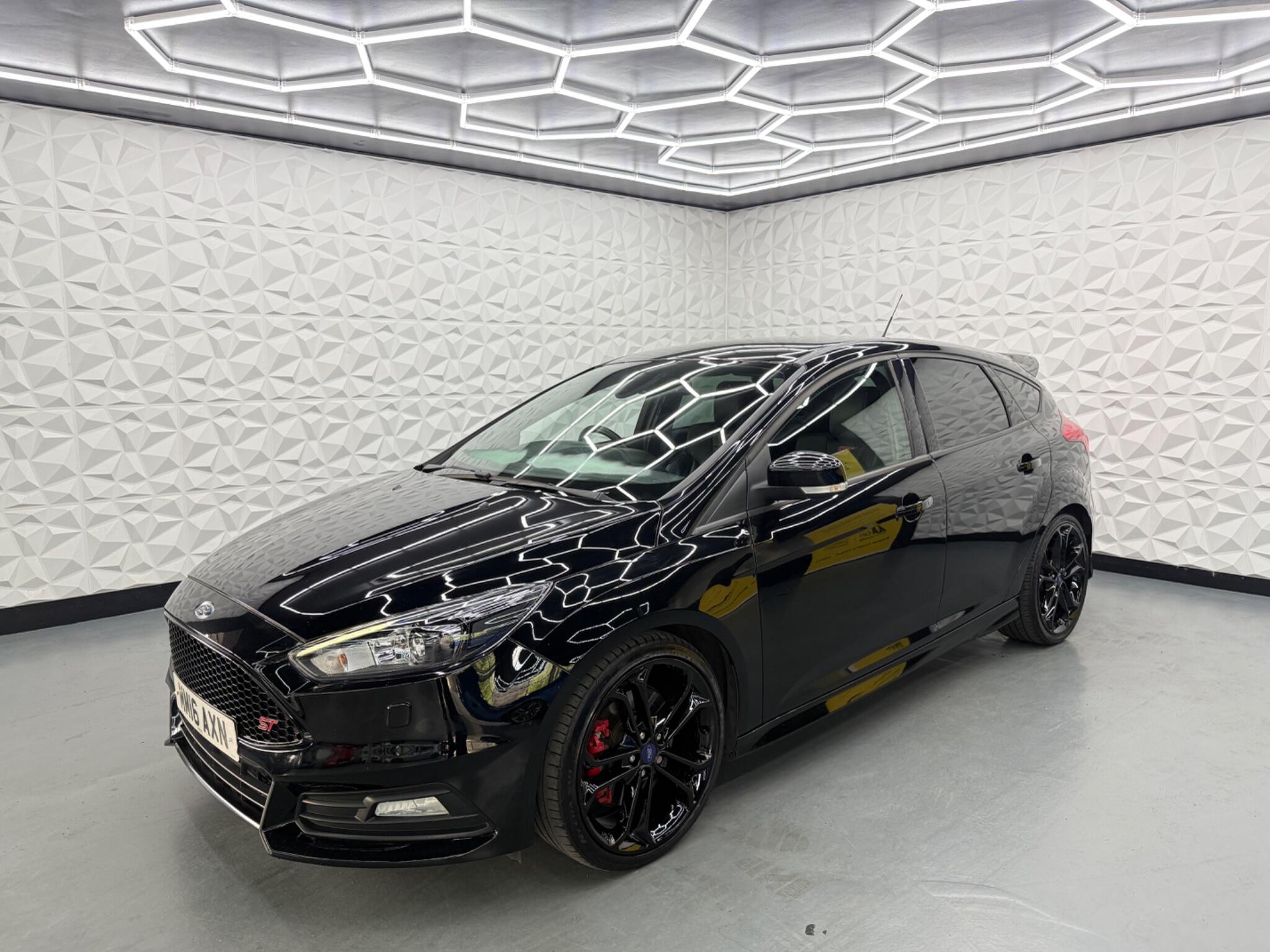 Ford Focus - Image 6