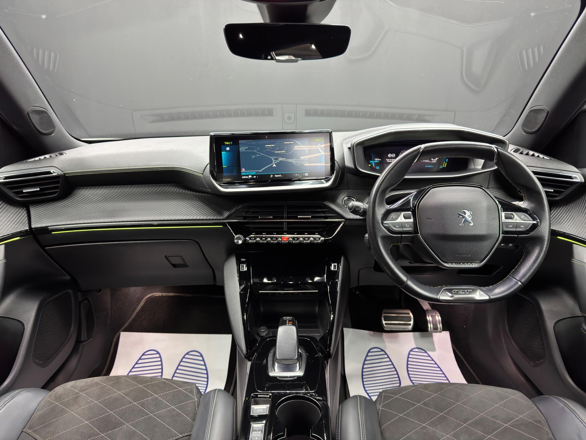 Peugeot E-2008 - Image 10
