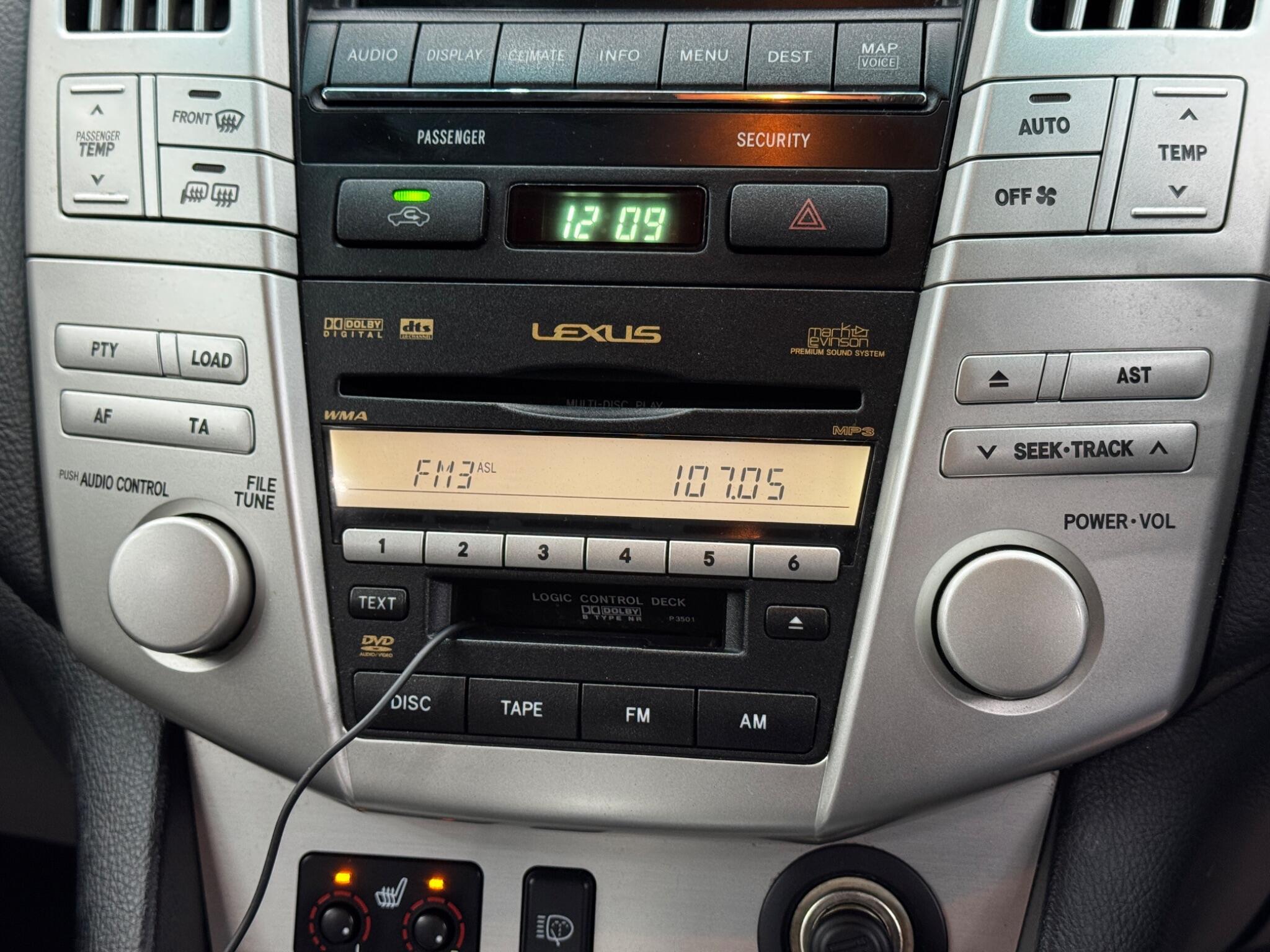 Lexus RX - Image 29