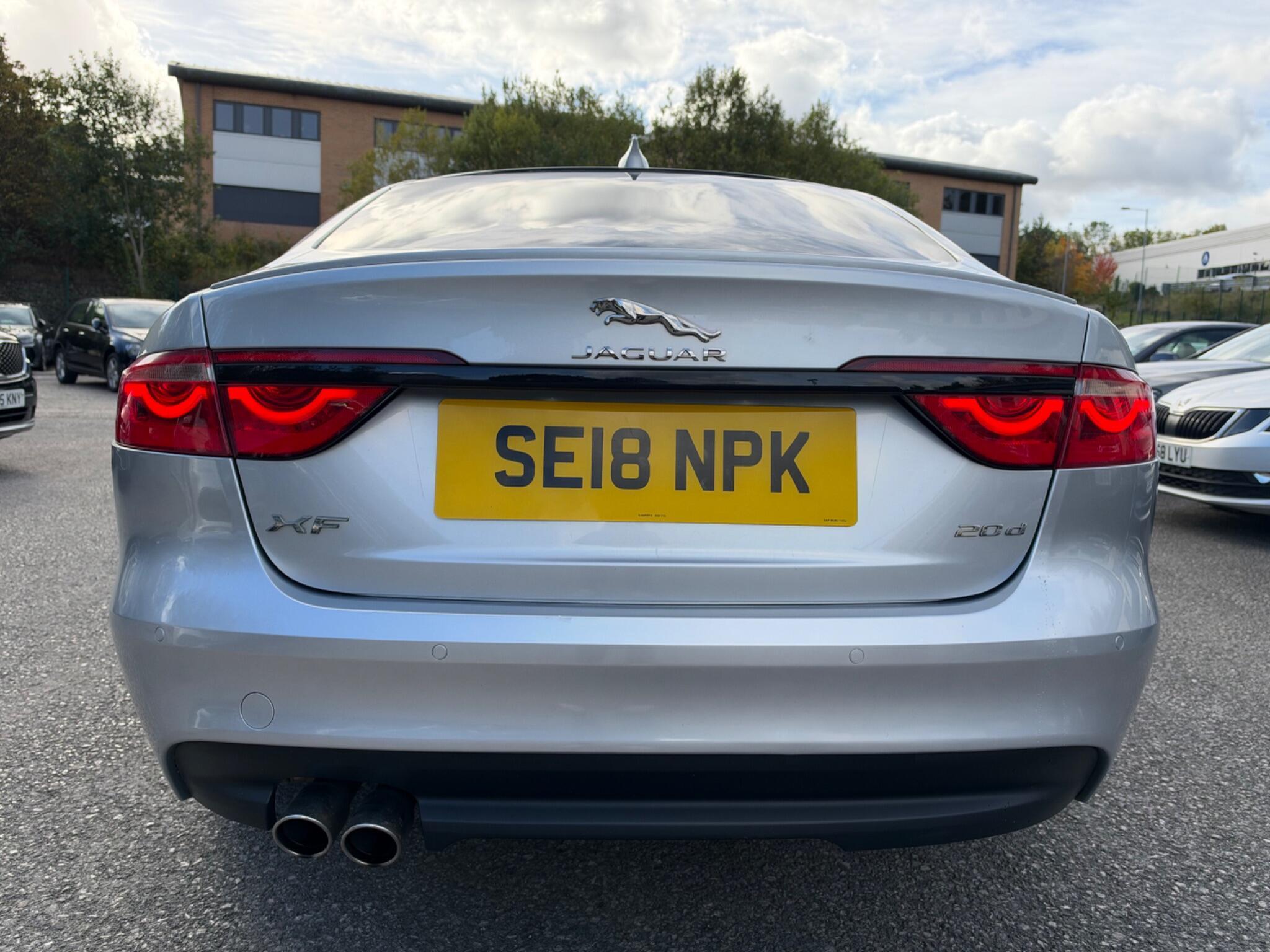Jaguar XF - Image 10