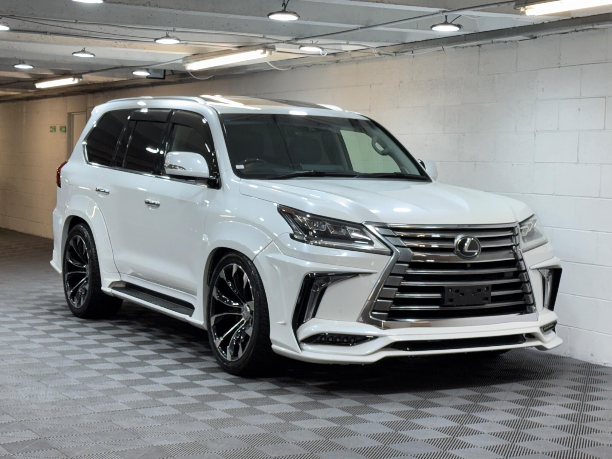 Lexus LX - Image 2