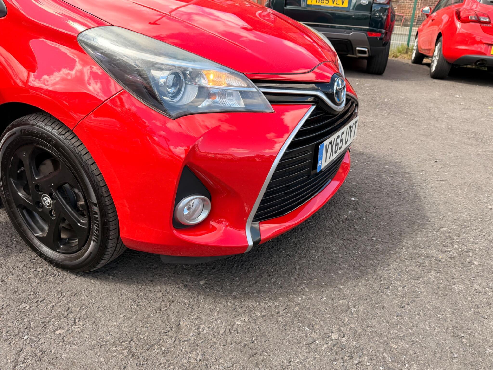 Toyota Yaris - Image 10