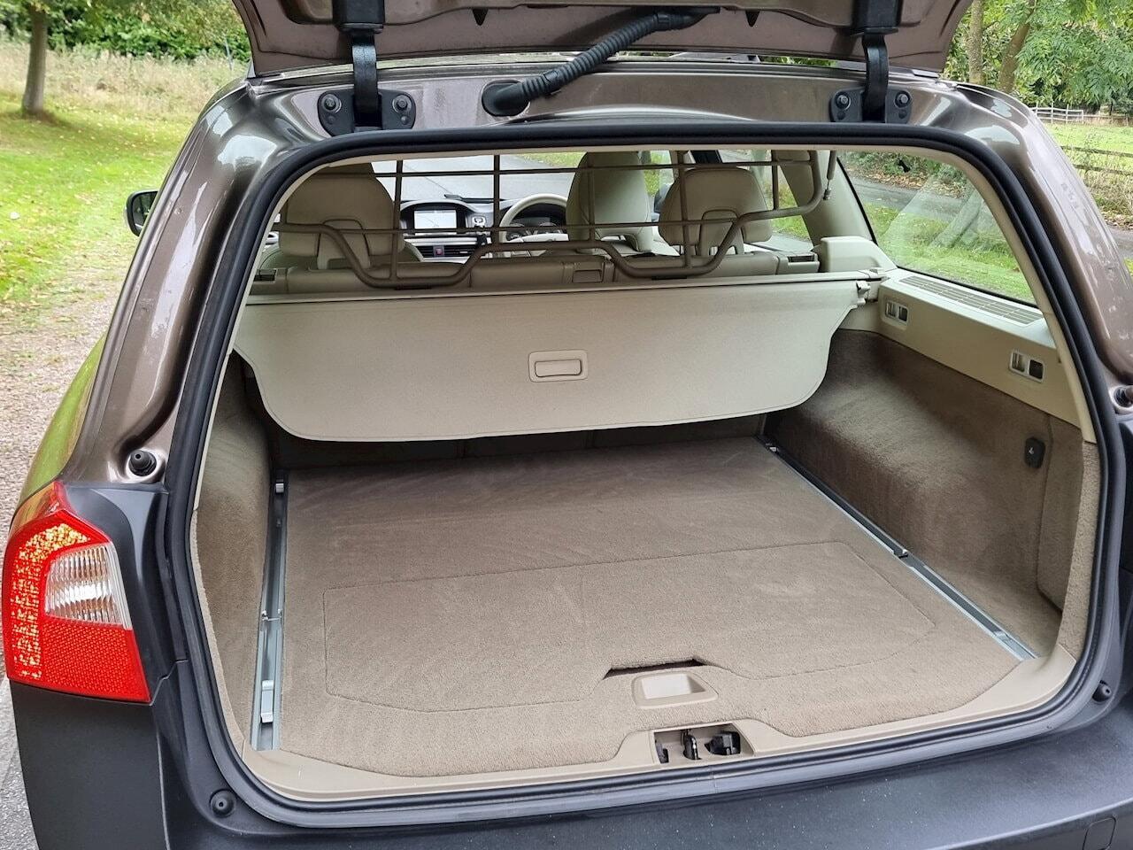 Volvo XC70 - Image 18
