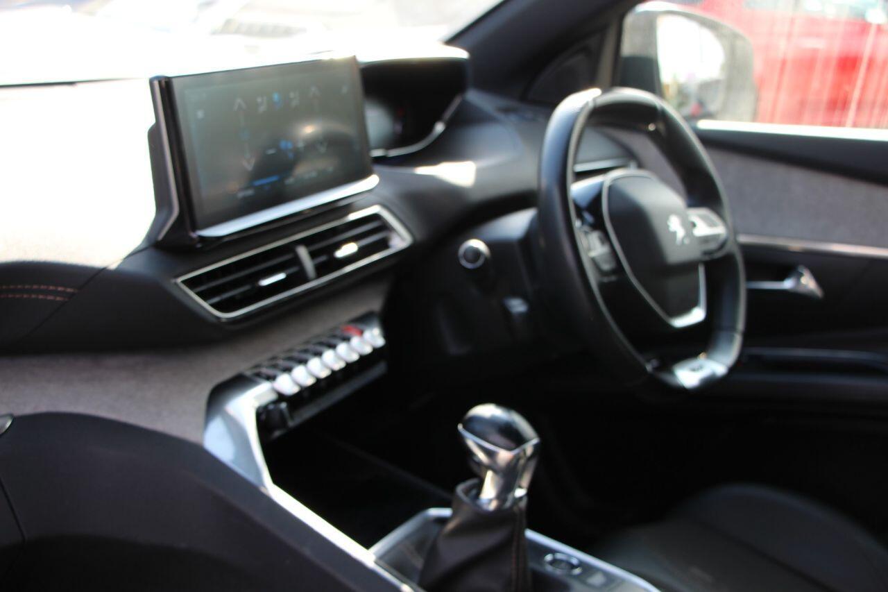 Peugeot 5008 - Image 19
