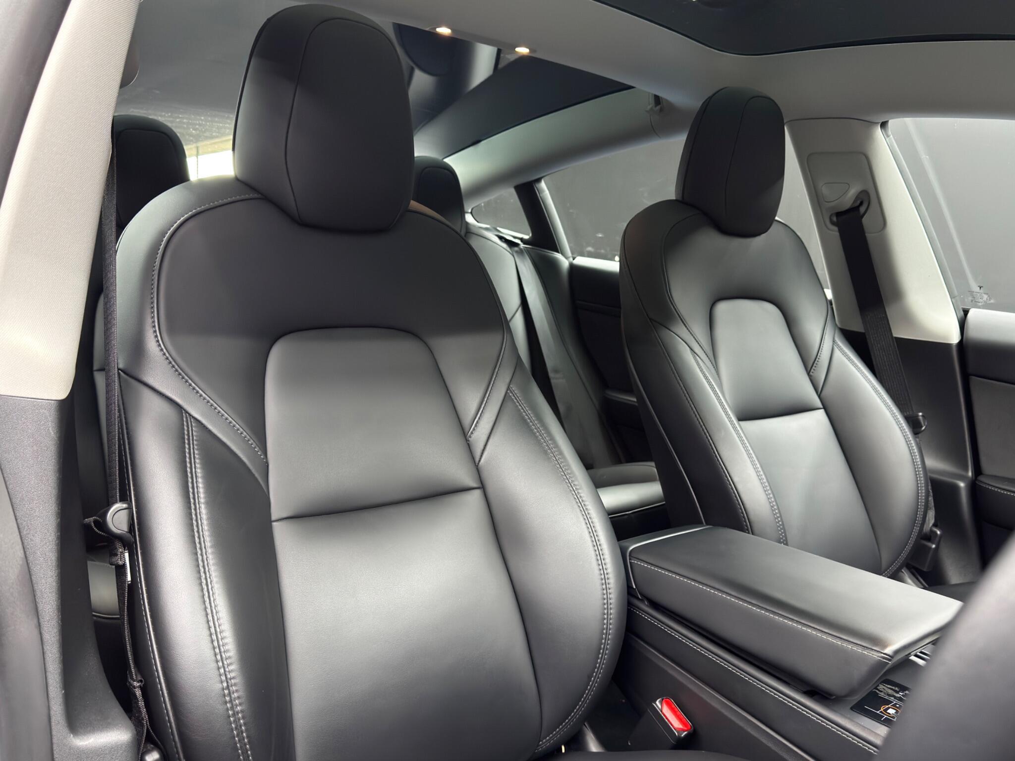 Tesla Model 3 - Image 12