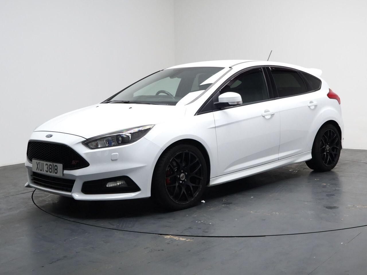 Ford Focus - Image 6