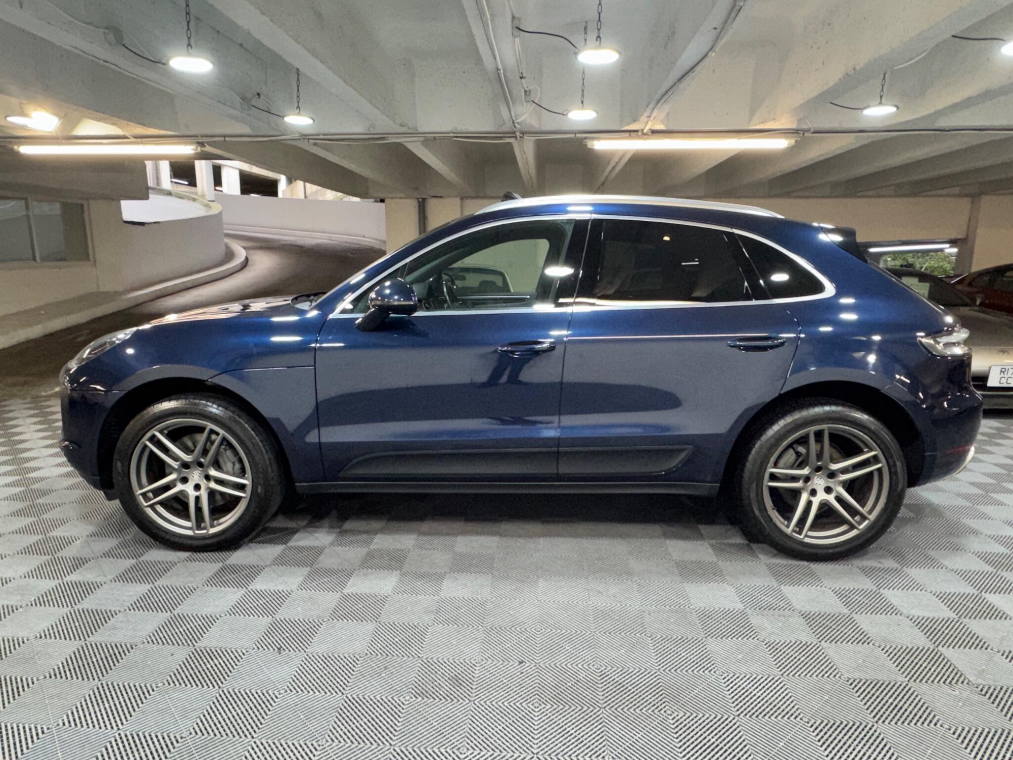 Porsche Macan - Image 2